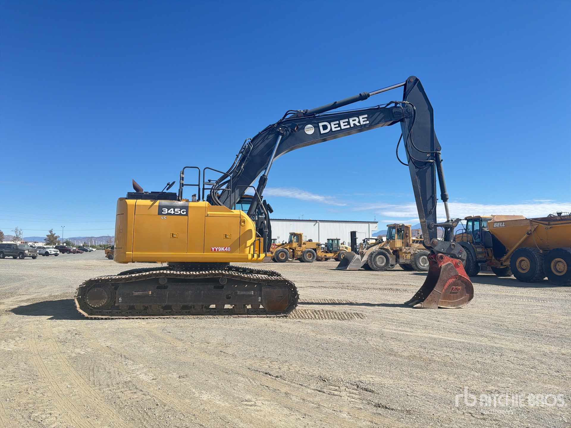 2020 John Deere 345G LC