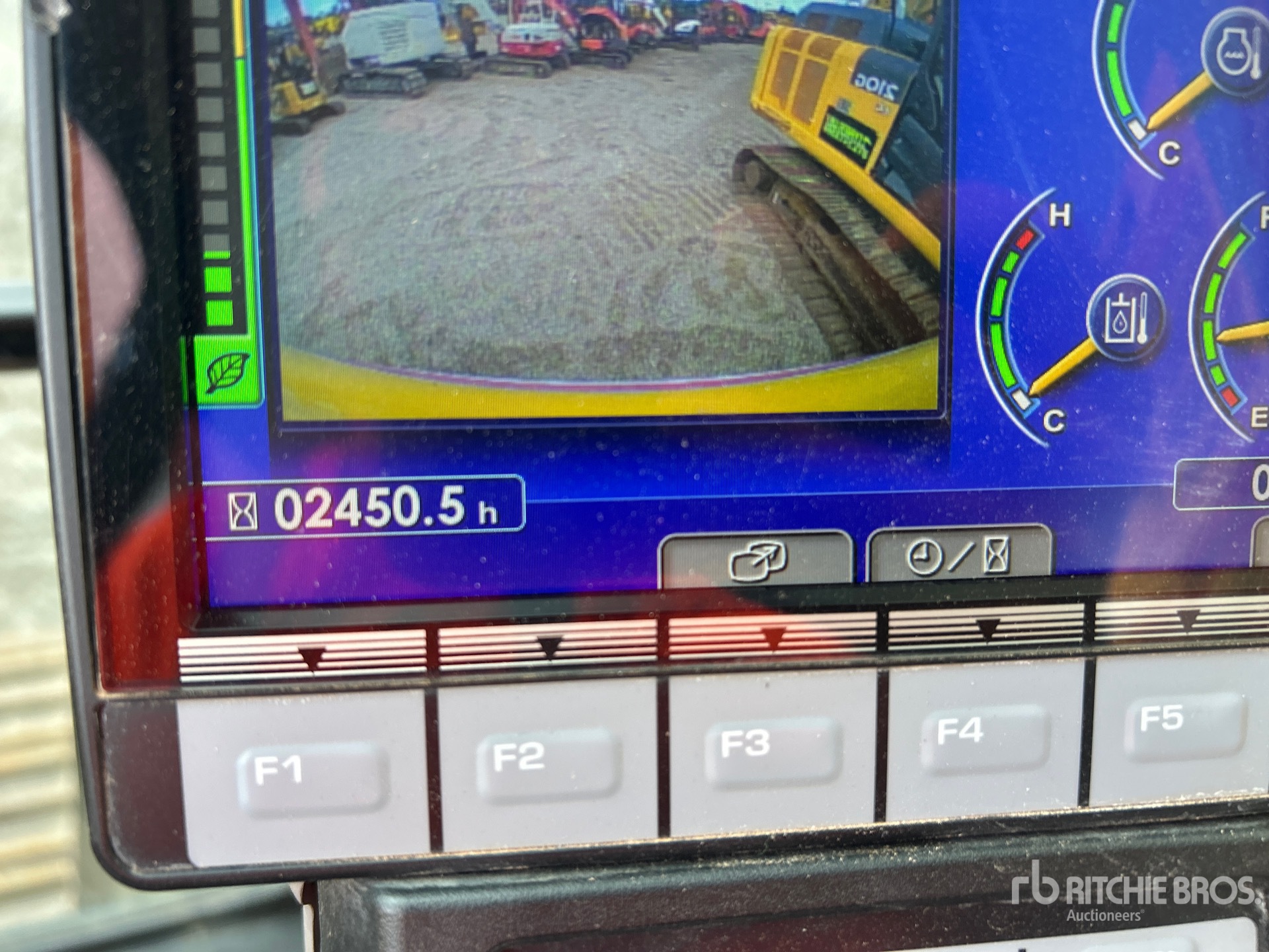 2022 Komatsu PC210LC-11