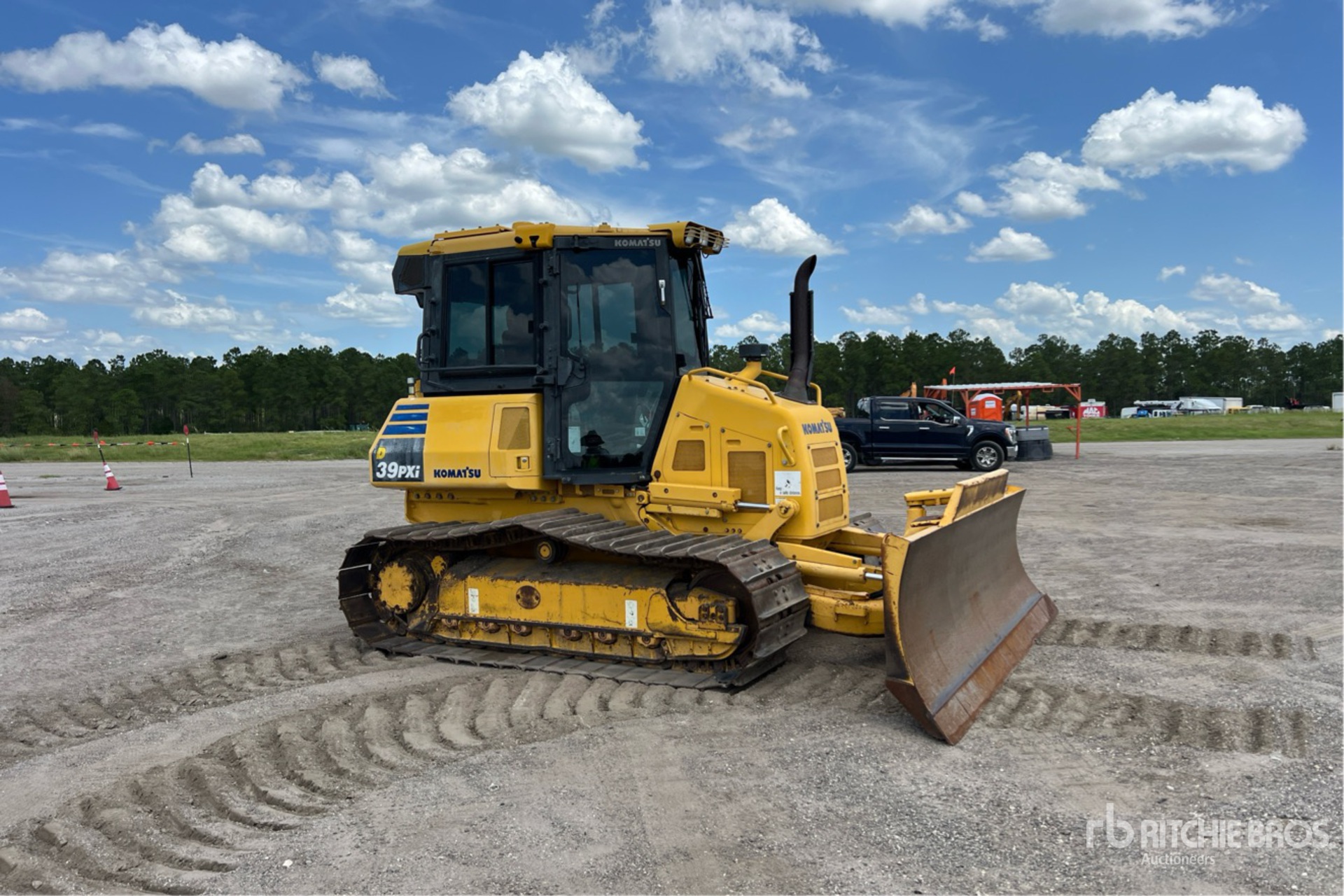 2014 Komatsu D39PXI-23