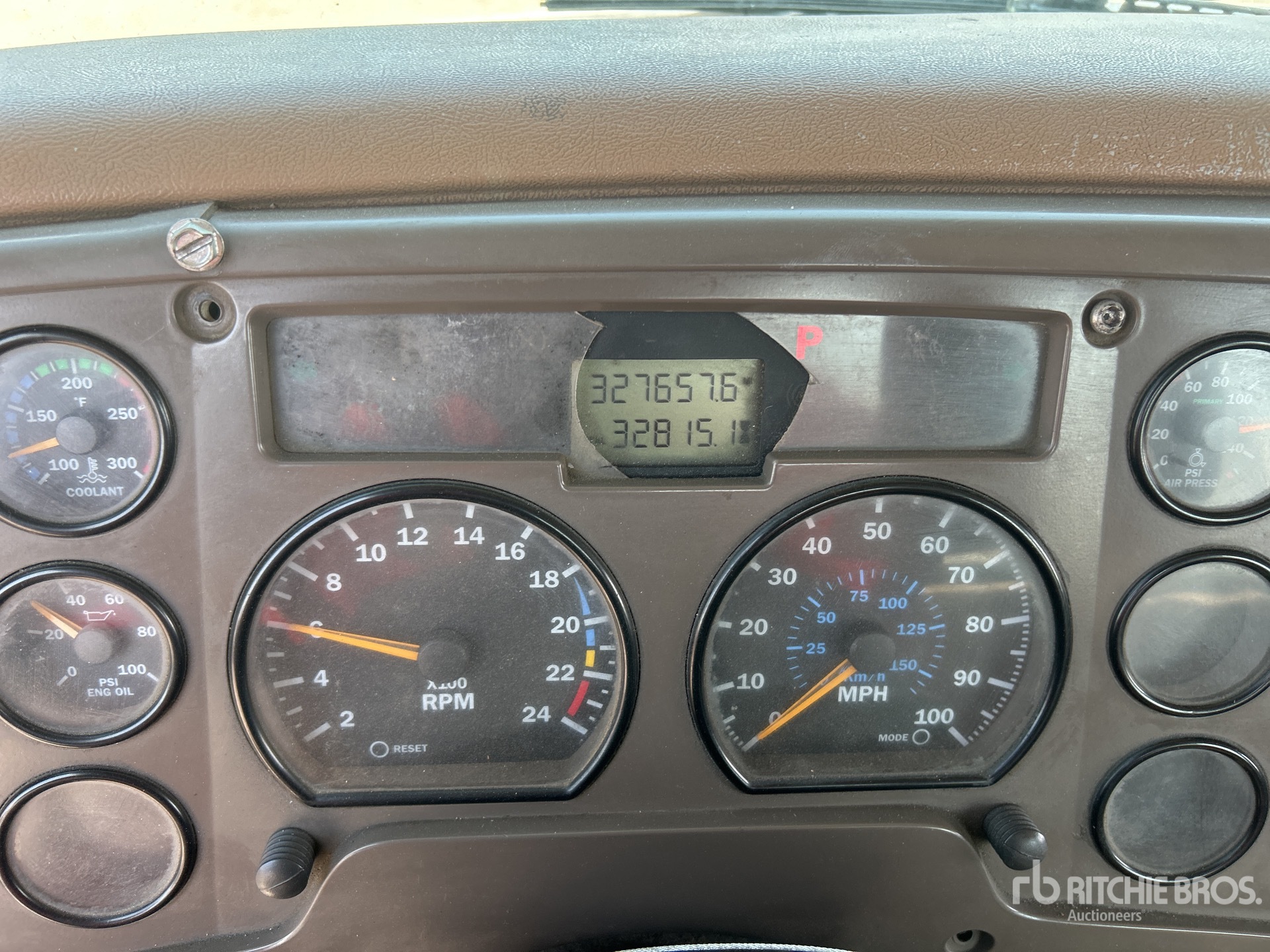 2007 Mack CV713