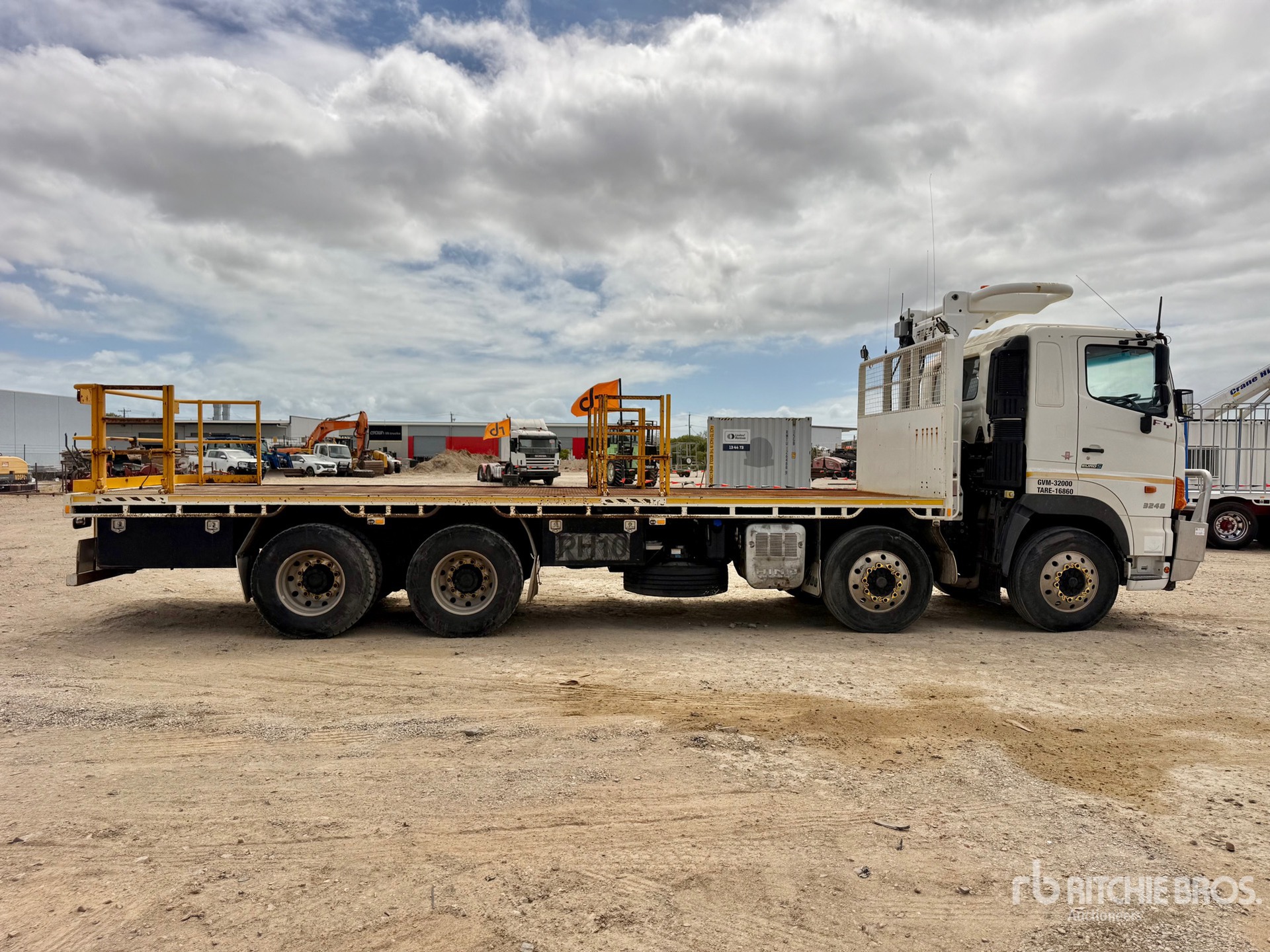 2015 Hino FY