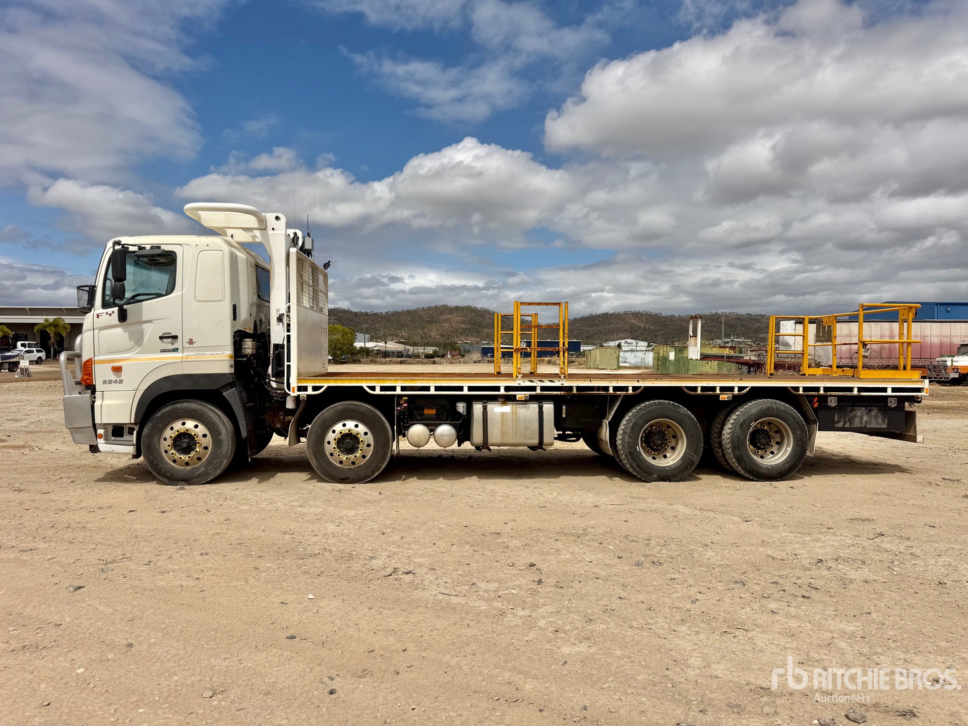 2015 Hino FY