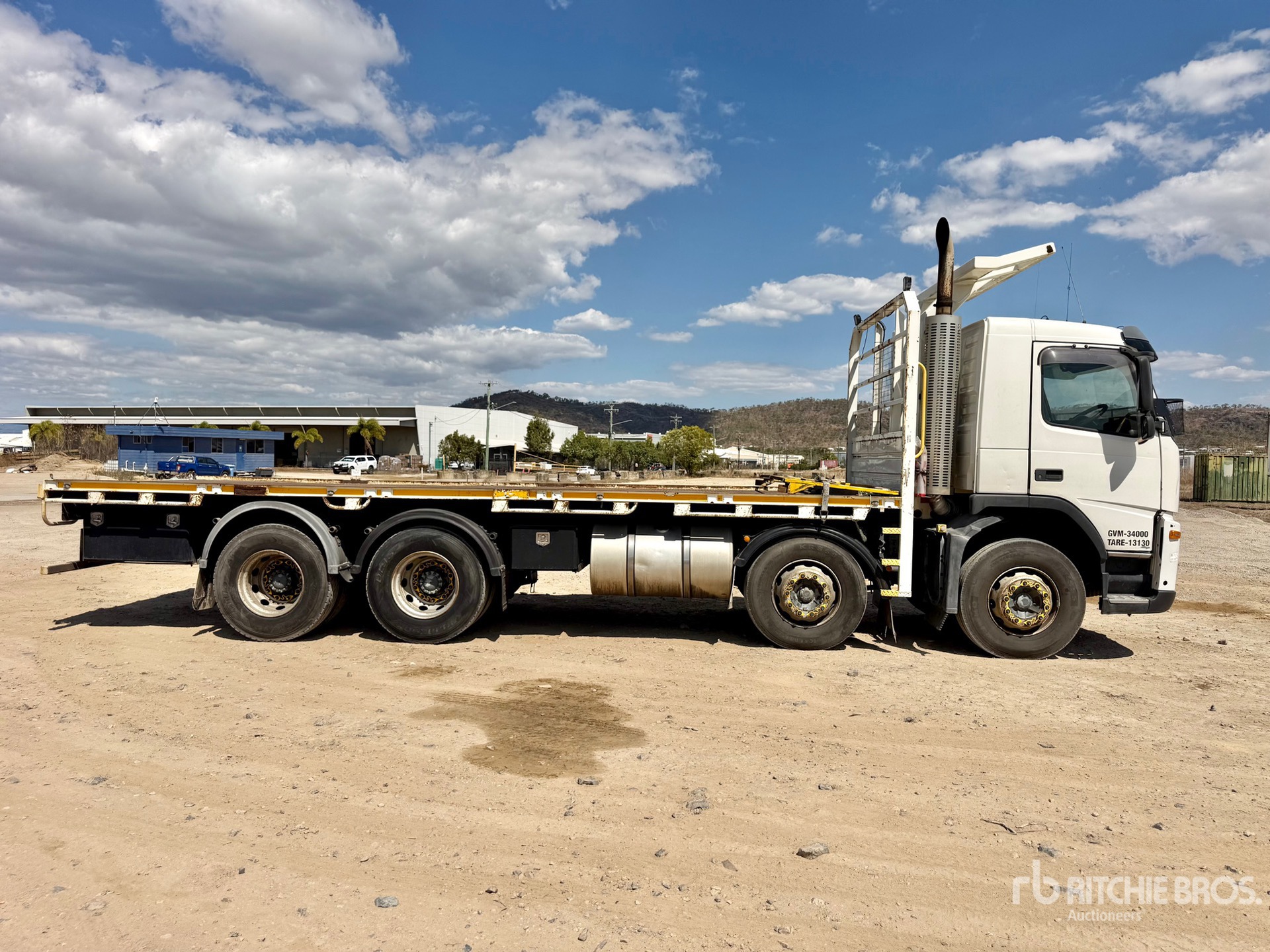 2005 Volvo FM9