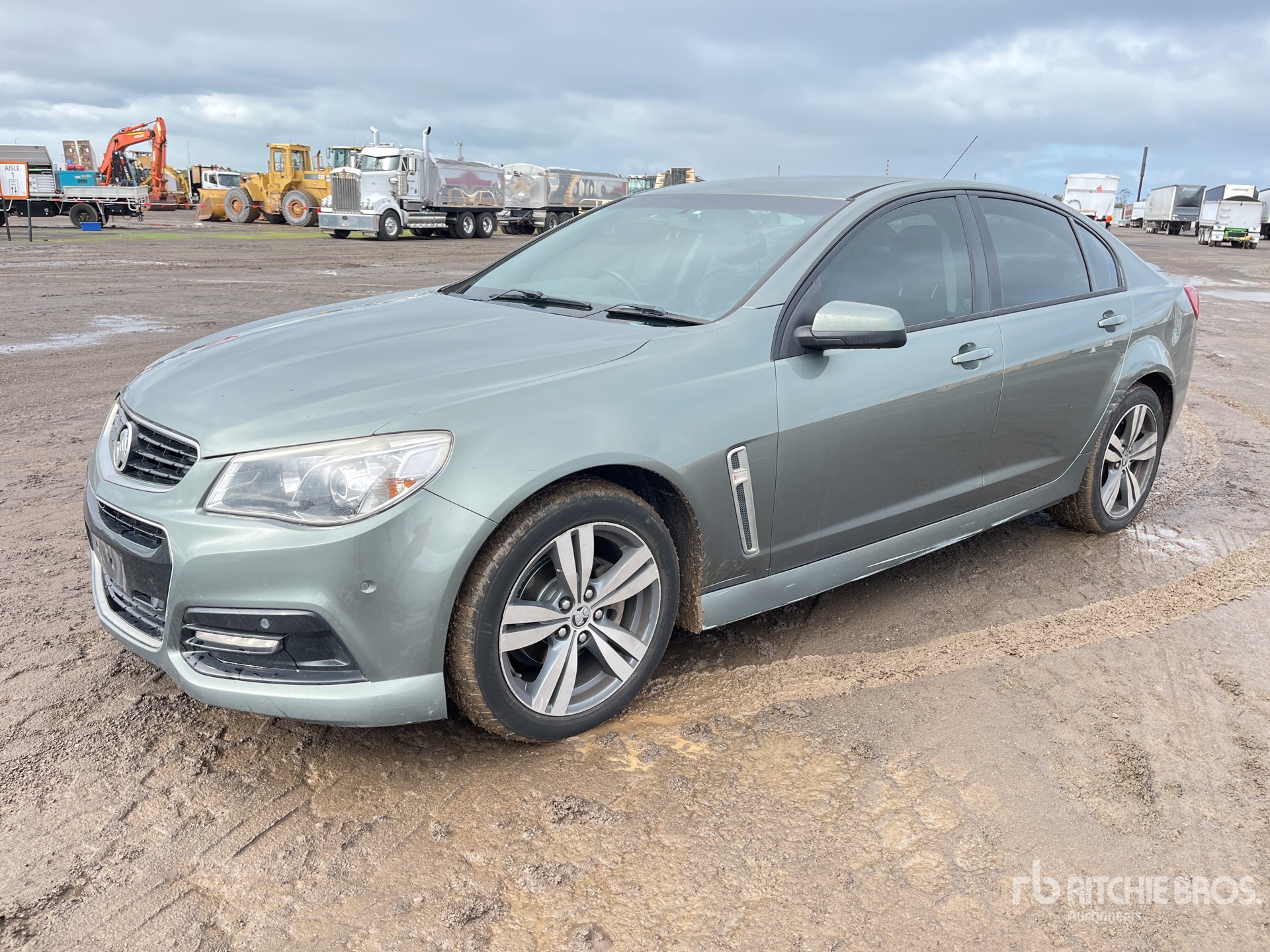 General Appearance with Picture, Right Front Corner