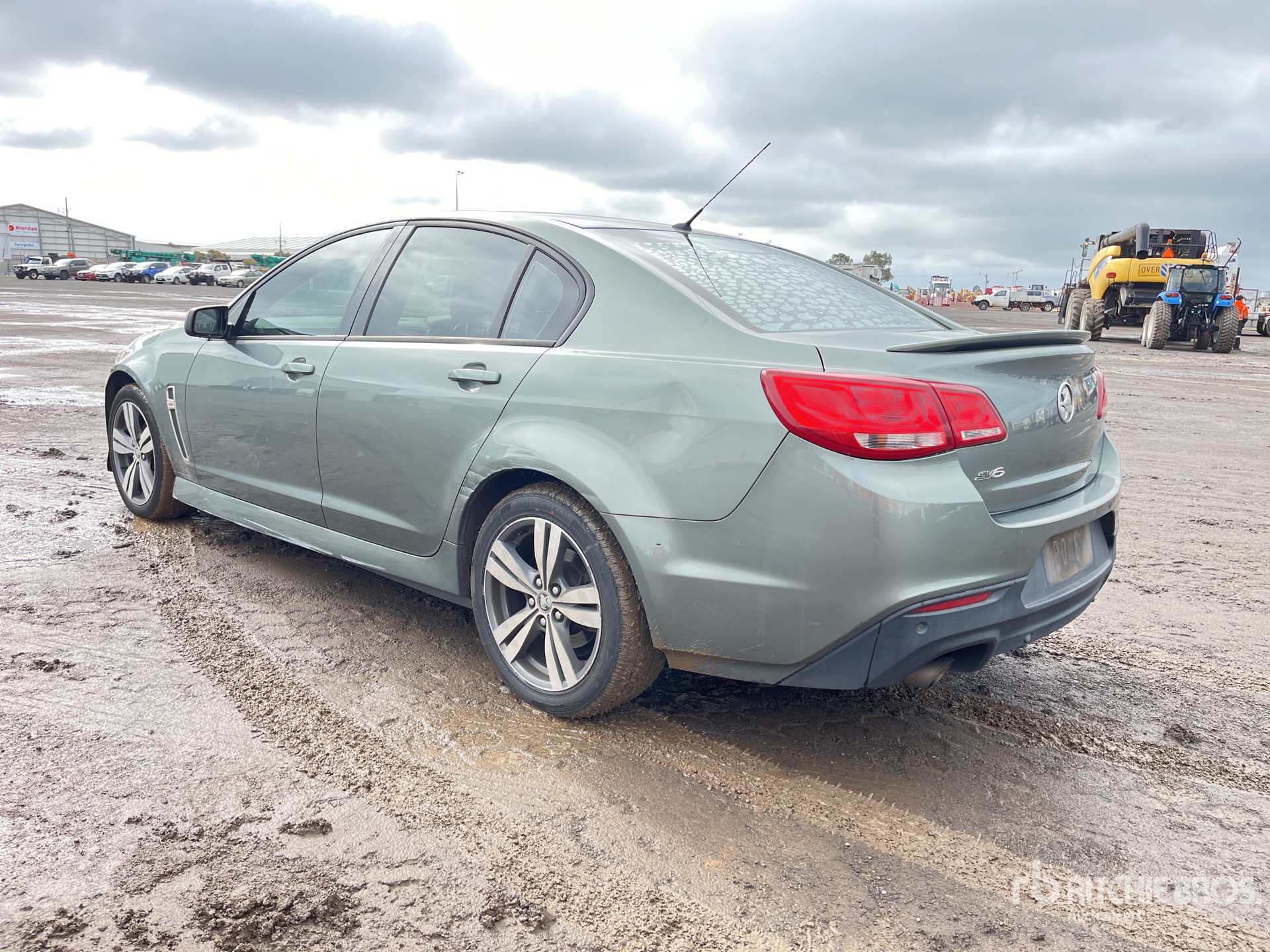 General Appearance with Picture, Right Rear Corner