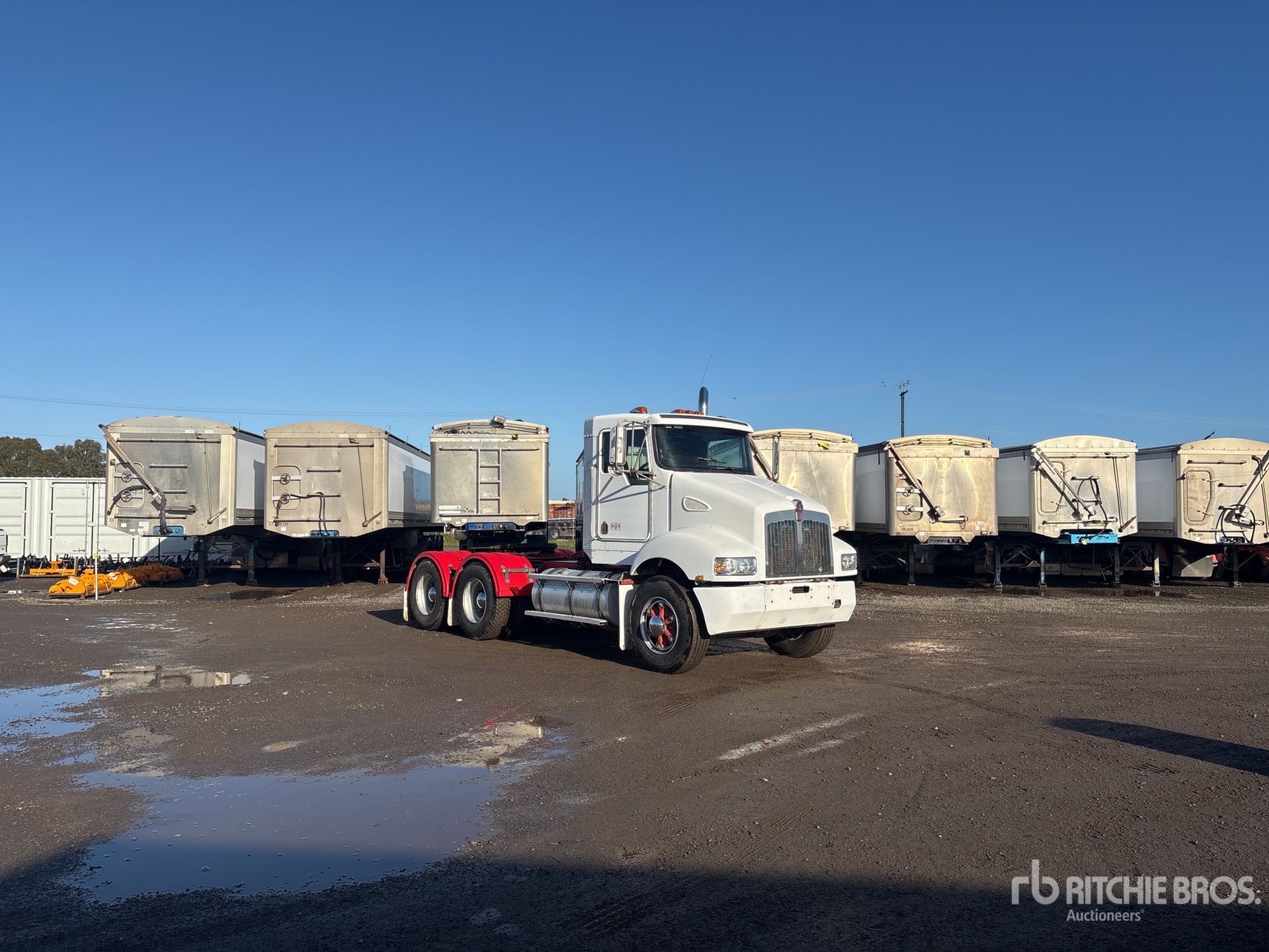 2005 Kenworth T350