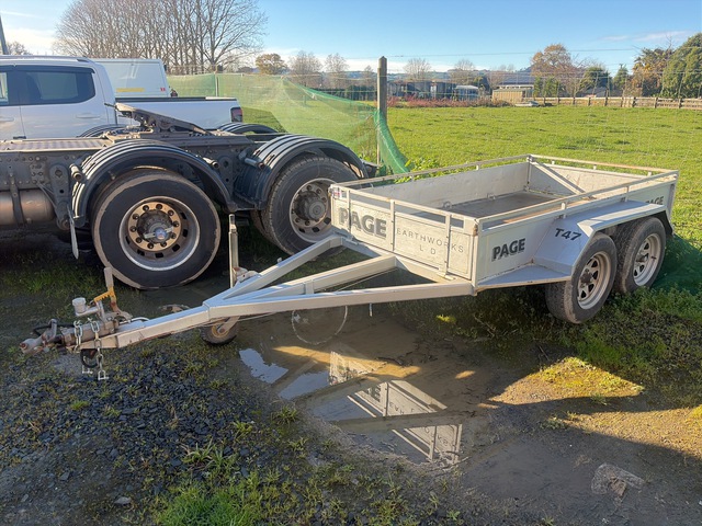 2012 Homebuilt 2.4 m T/A Utility Trailer 2012 Homebuilt 2.4 m T/A Utility Trailer
