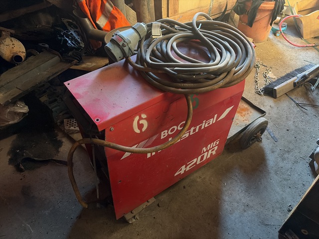 BOC 420R 420 A MIG Electric Welder BOC 420R 420 A MIG Electric Welder