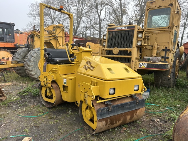 Sakai SW330 Double Drum Roller Sakai SW330 Double Drum Roller