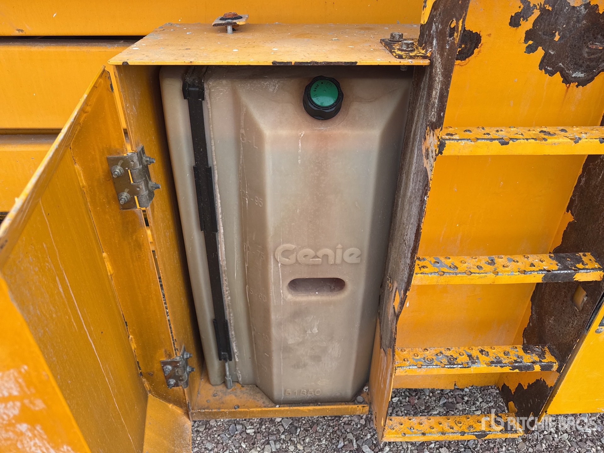2016 Genie GS3384