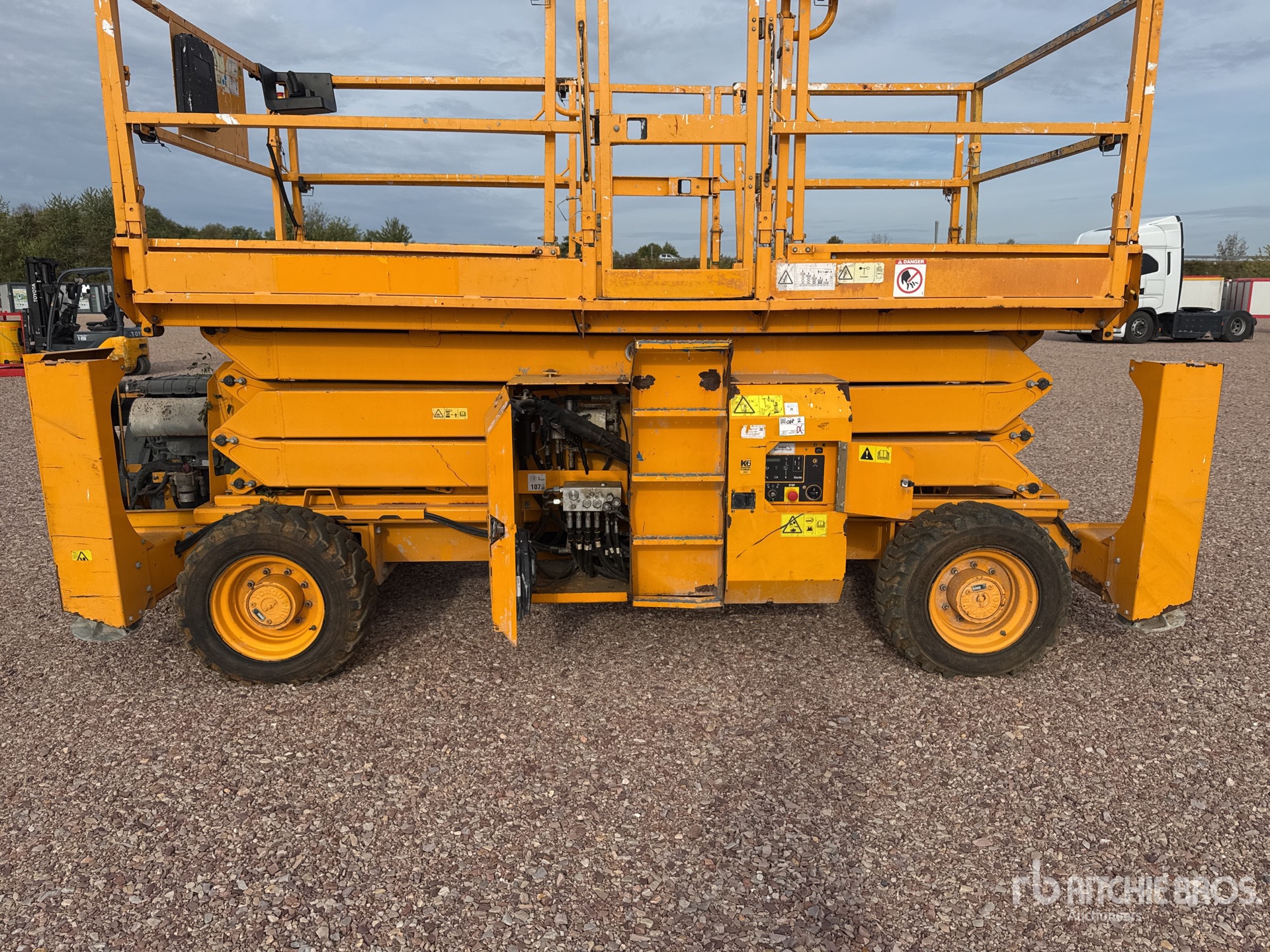 2016 Genie GS3384