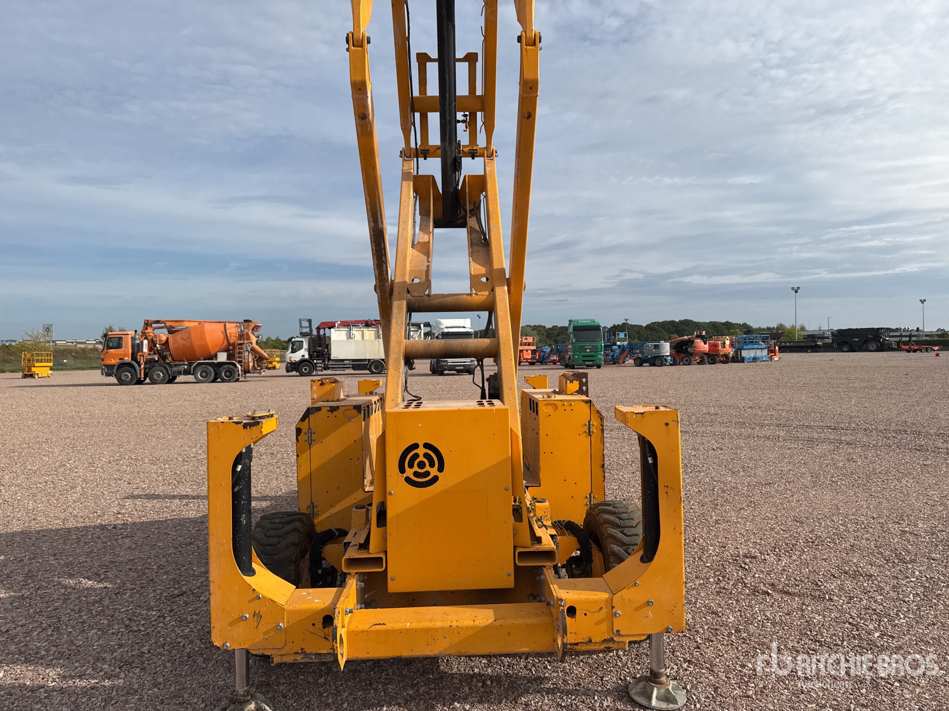 2016 Genie GS3384