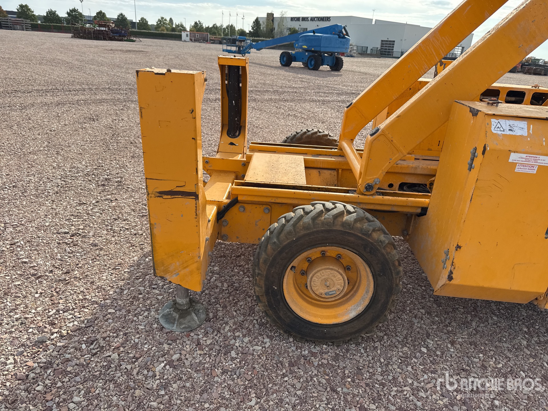 2016 Genie GS3384