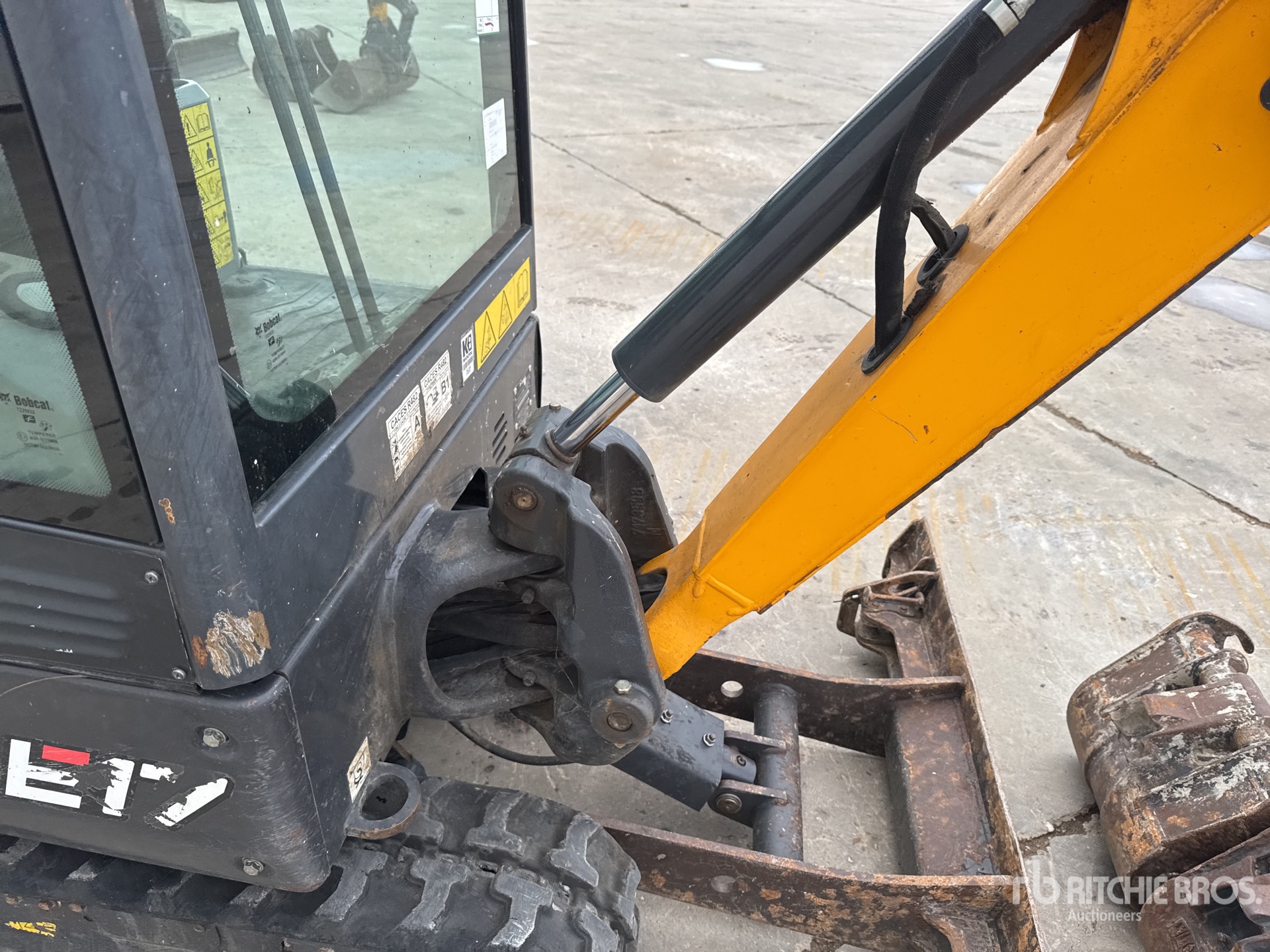 2020 Bobcat E17