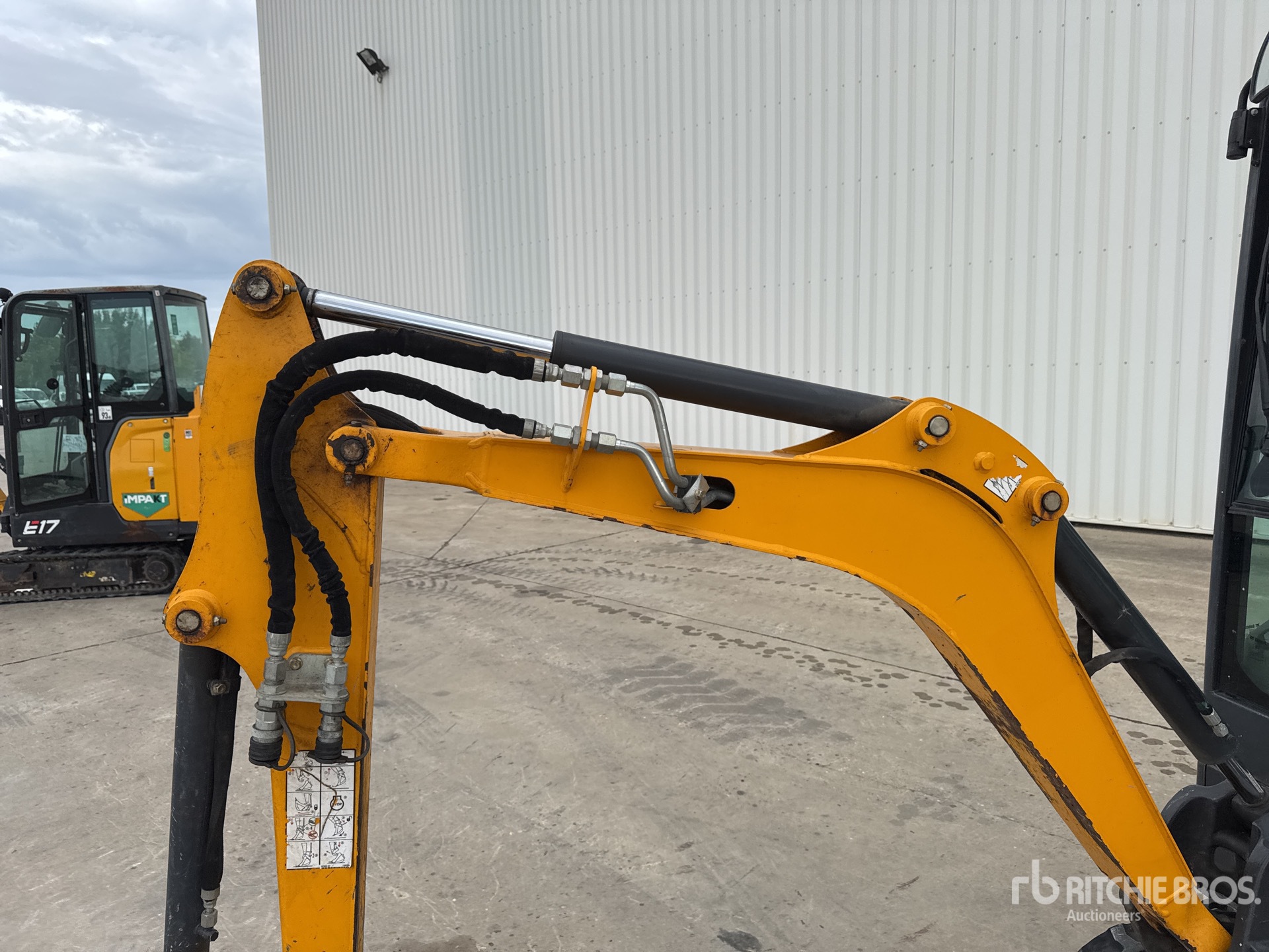 2020 Bobcat E17