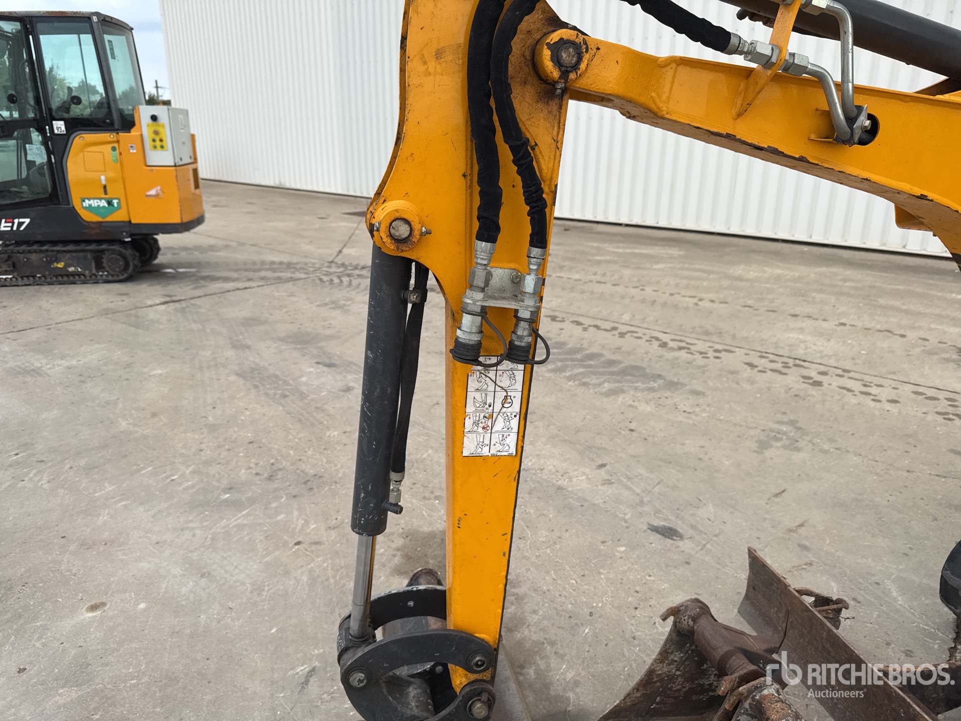 2020 Bobcat E17