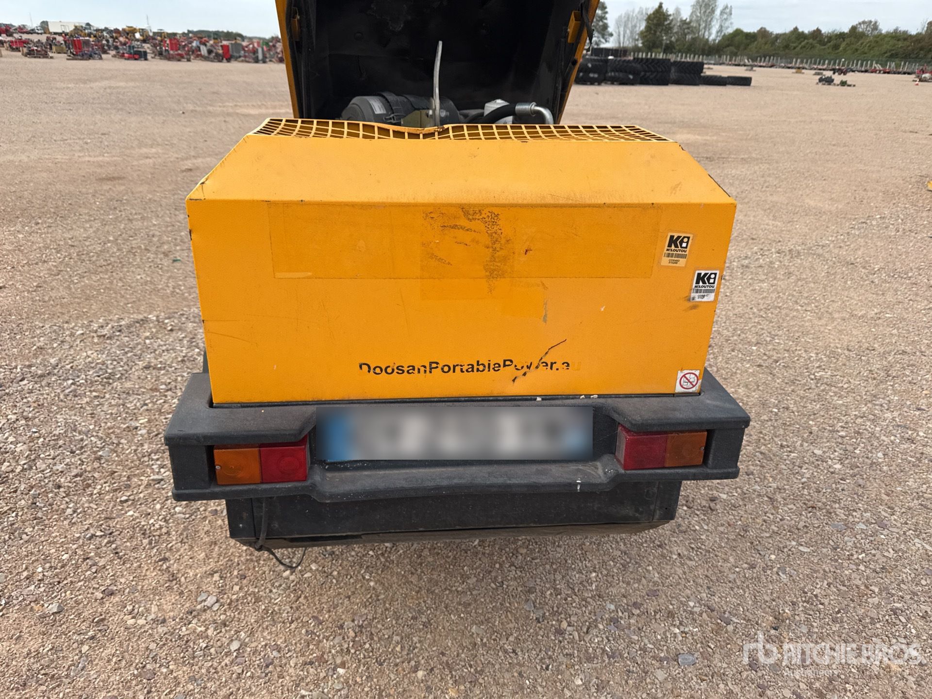 2016 Doosan Portable Power 741
