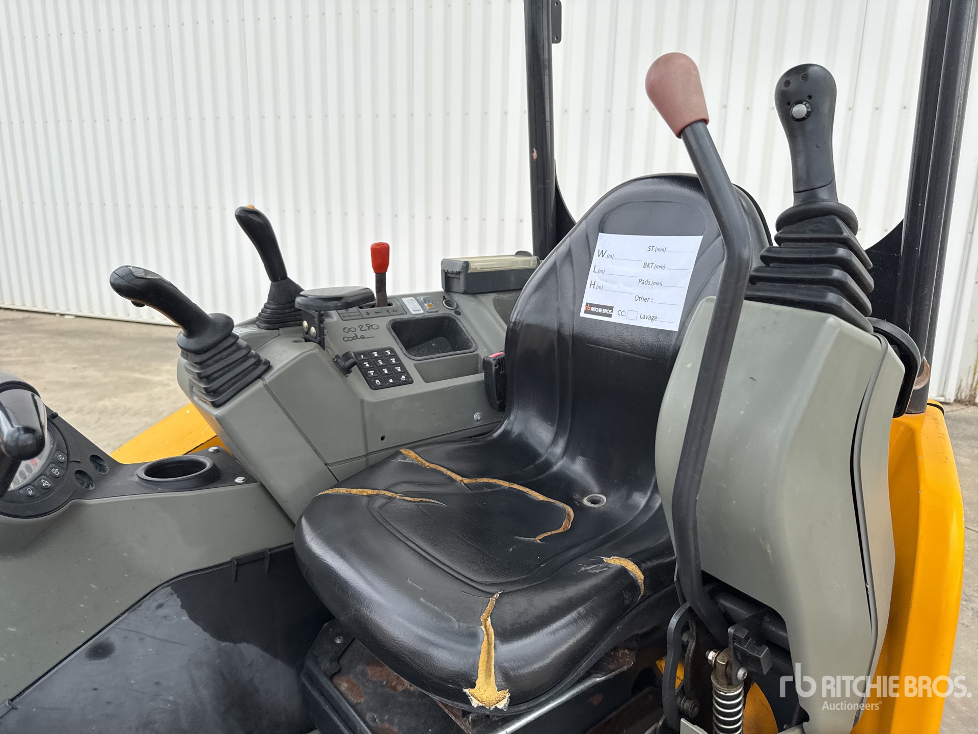 2017 Bobcat E26EM