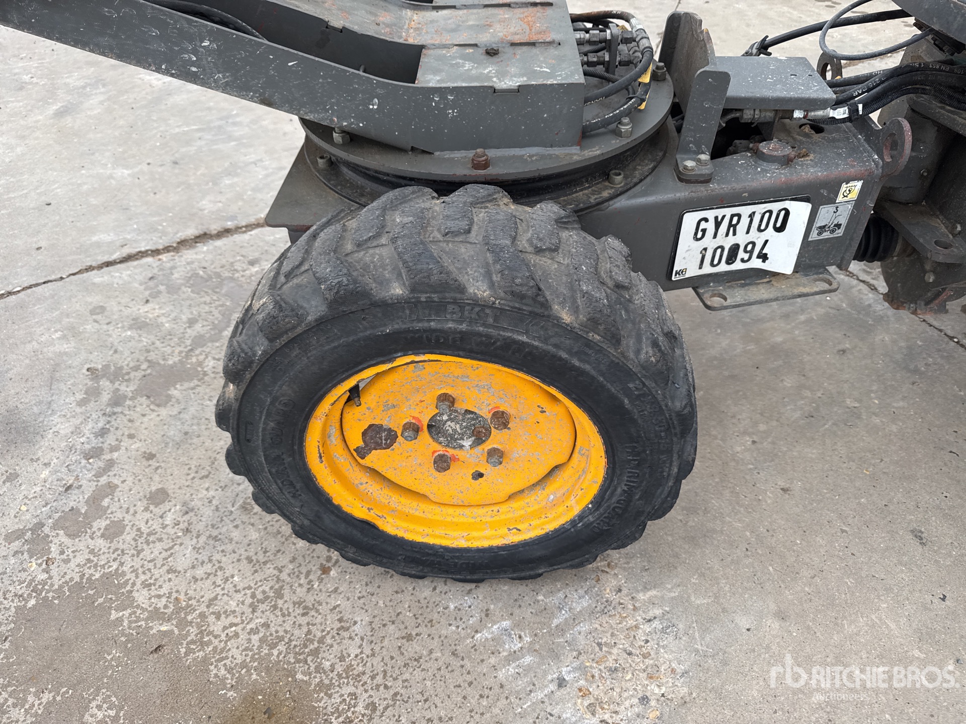 2016 Ausa D100AHG