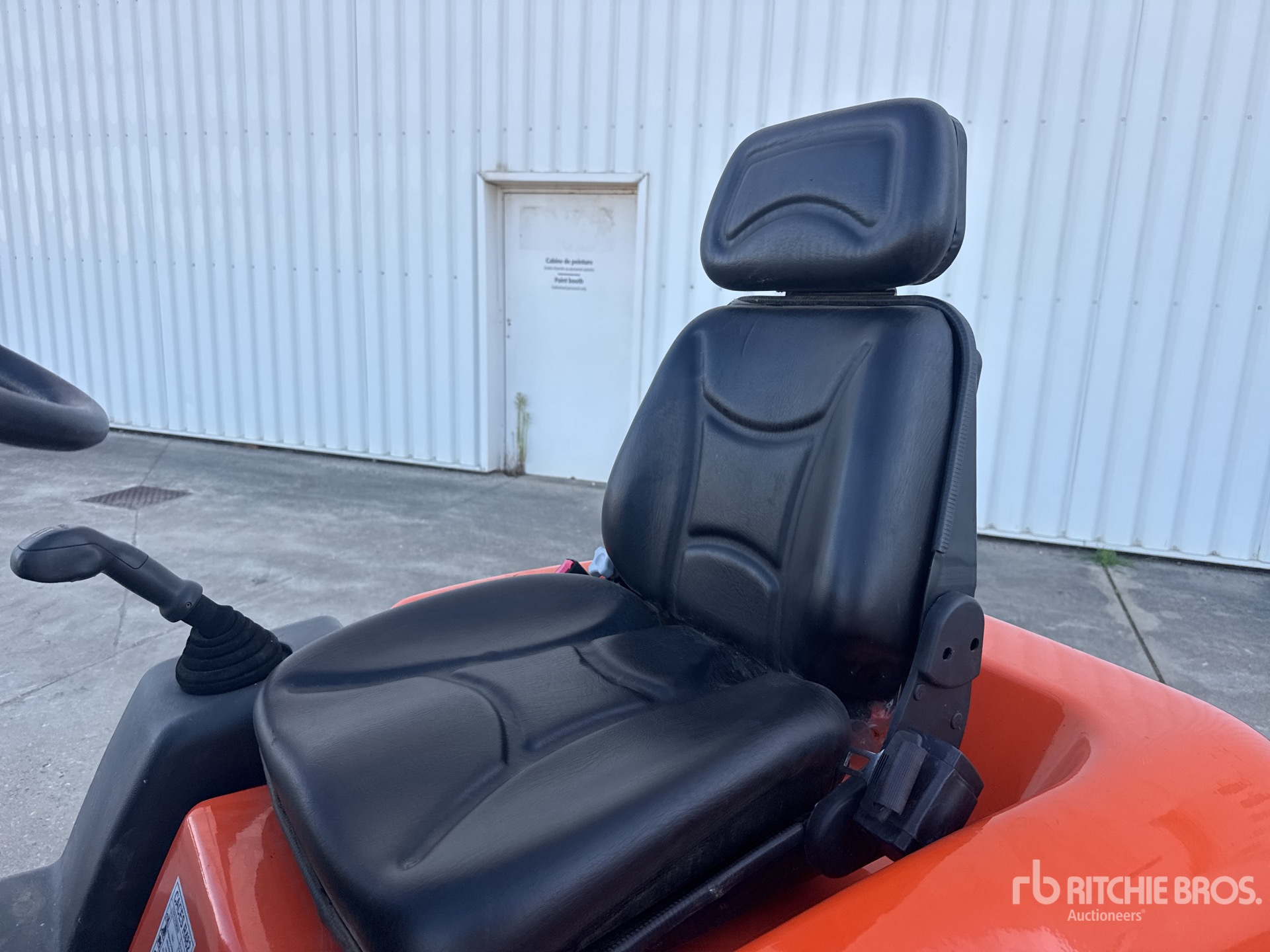 2016 Ausa D100AHG