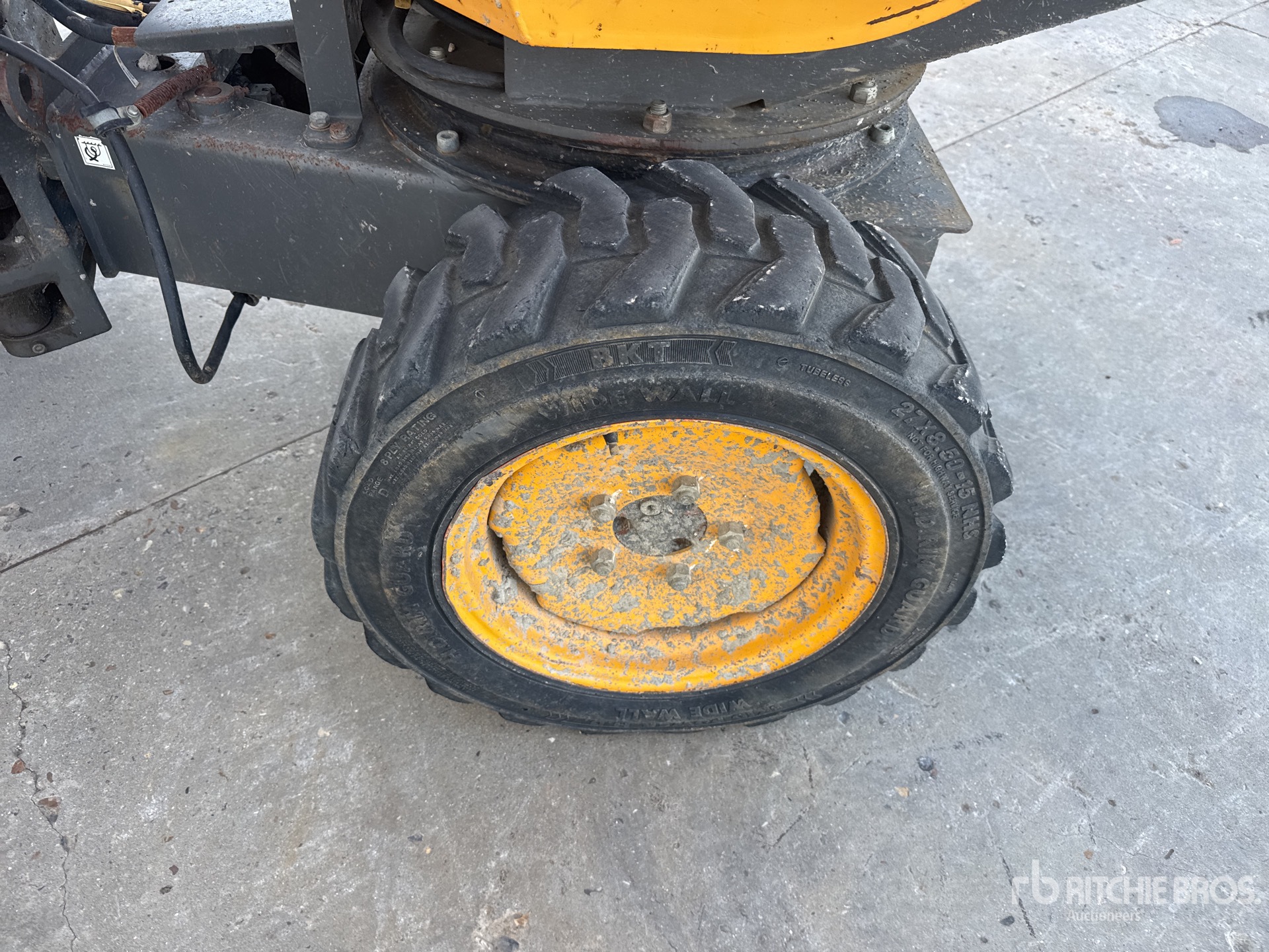 2016 Ausa D100AHG