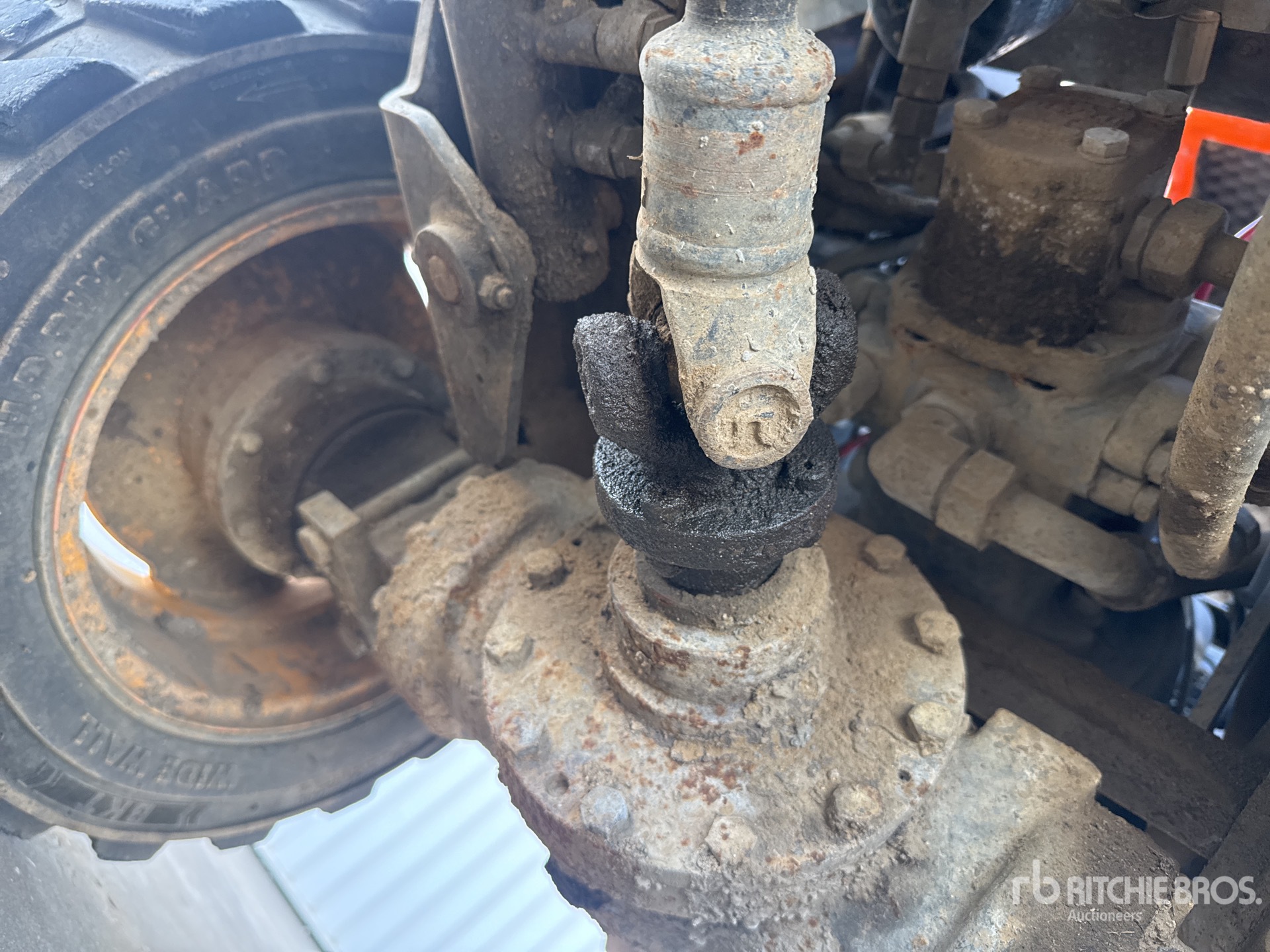 2016 Ausa D100AHG