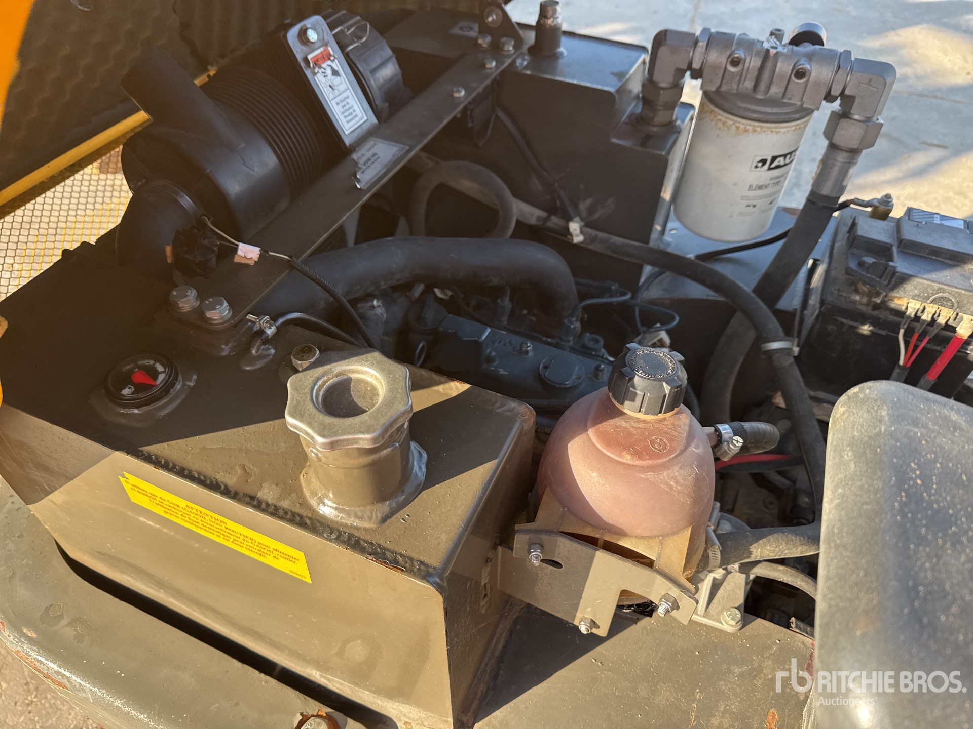 2015 Ausa D100AHG