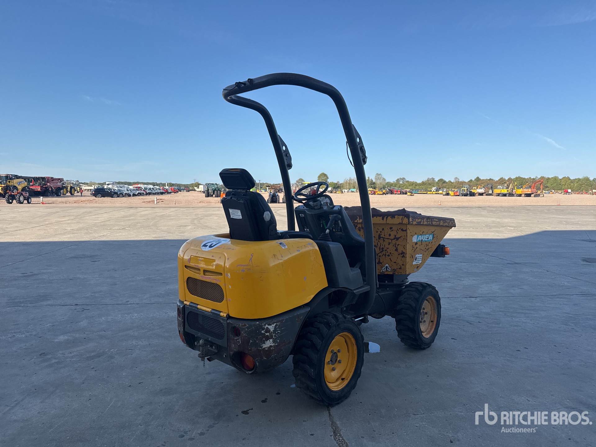2015 Ausa D100AHG