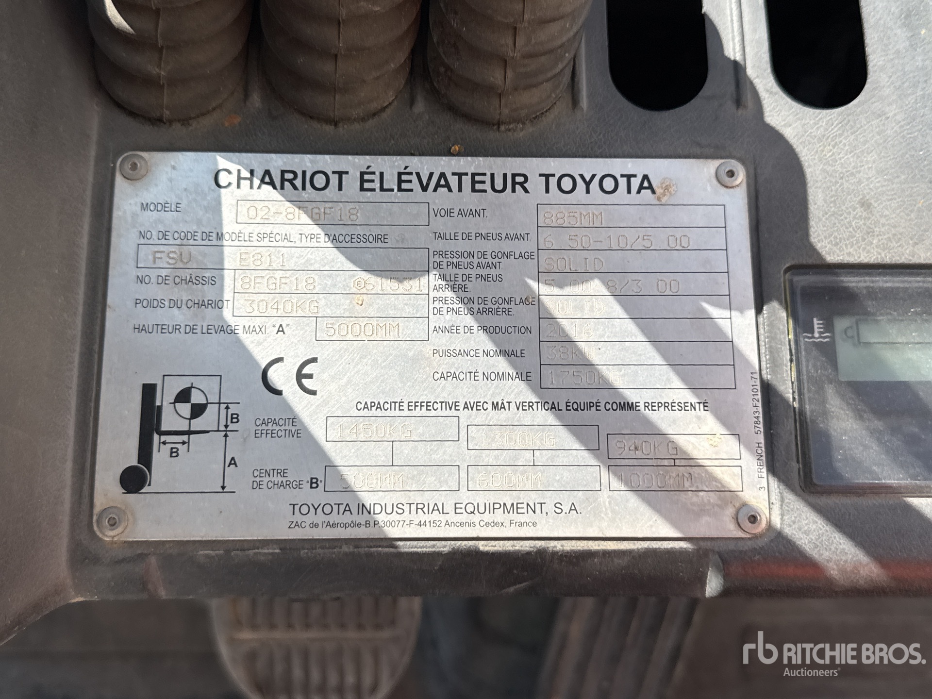 2016 Toyota 02-8FGF18
