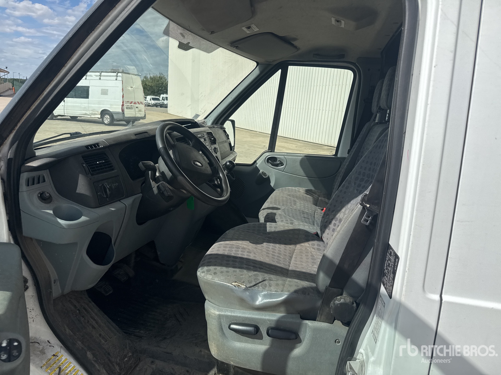 2011 Ford TRANSIT 115T280