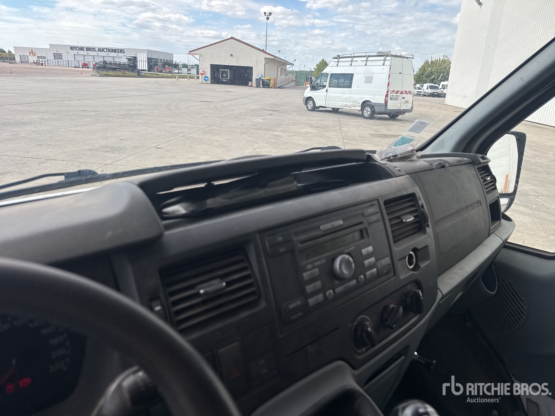 2011 Ford TRANSIT 115T280