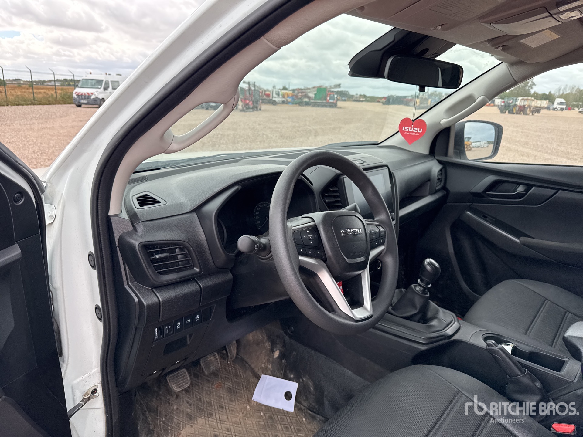 2025 Isuzu D-MAX