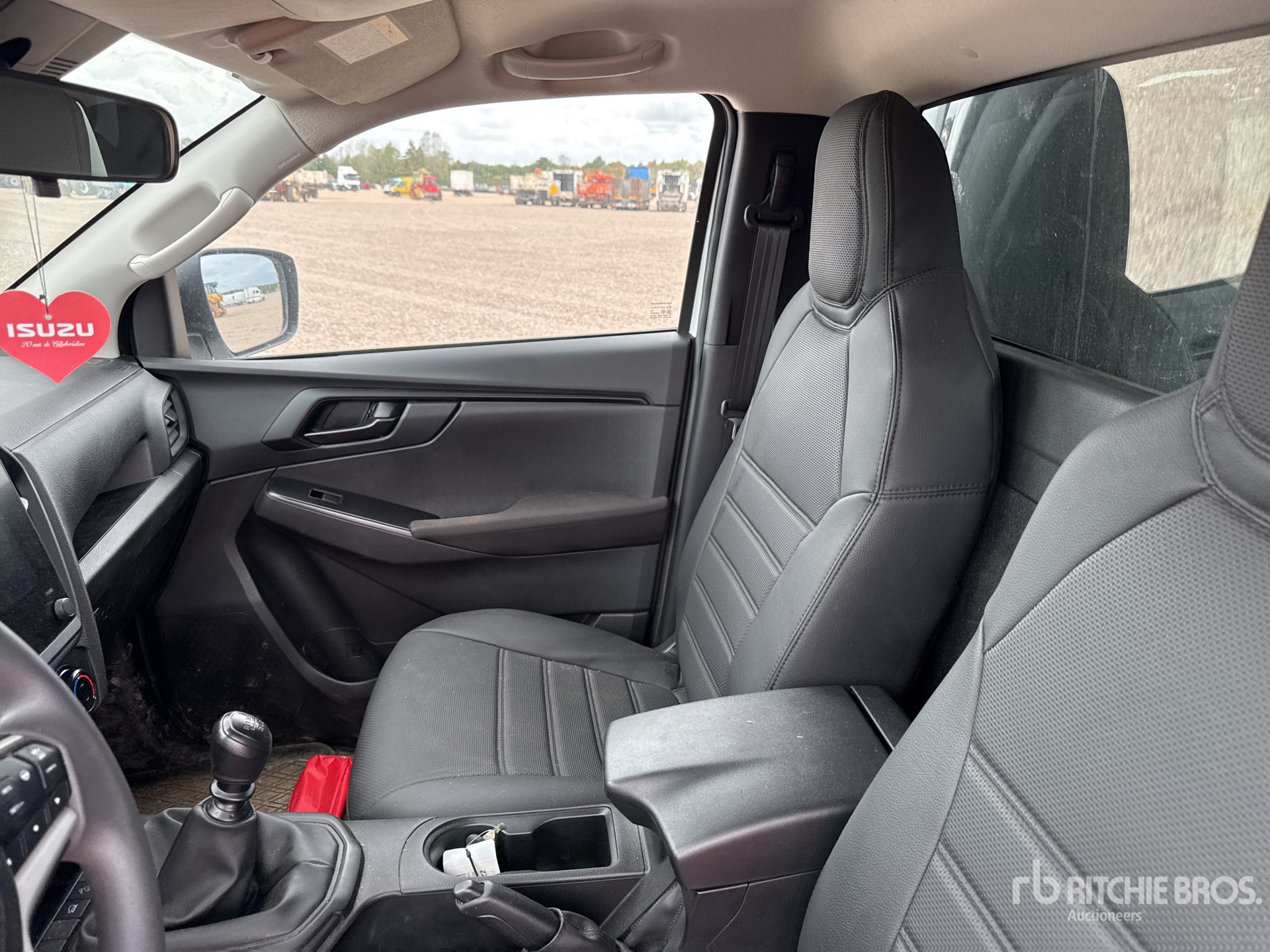 2025 Isuzu D-MAX