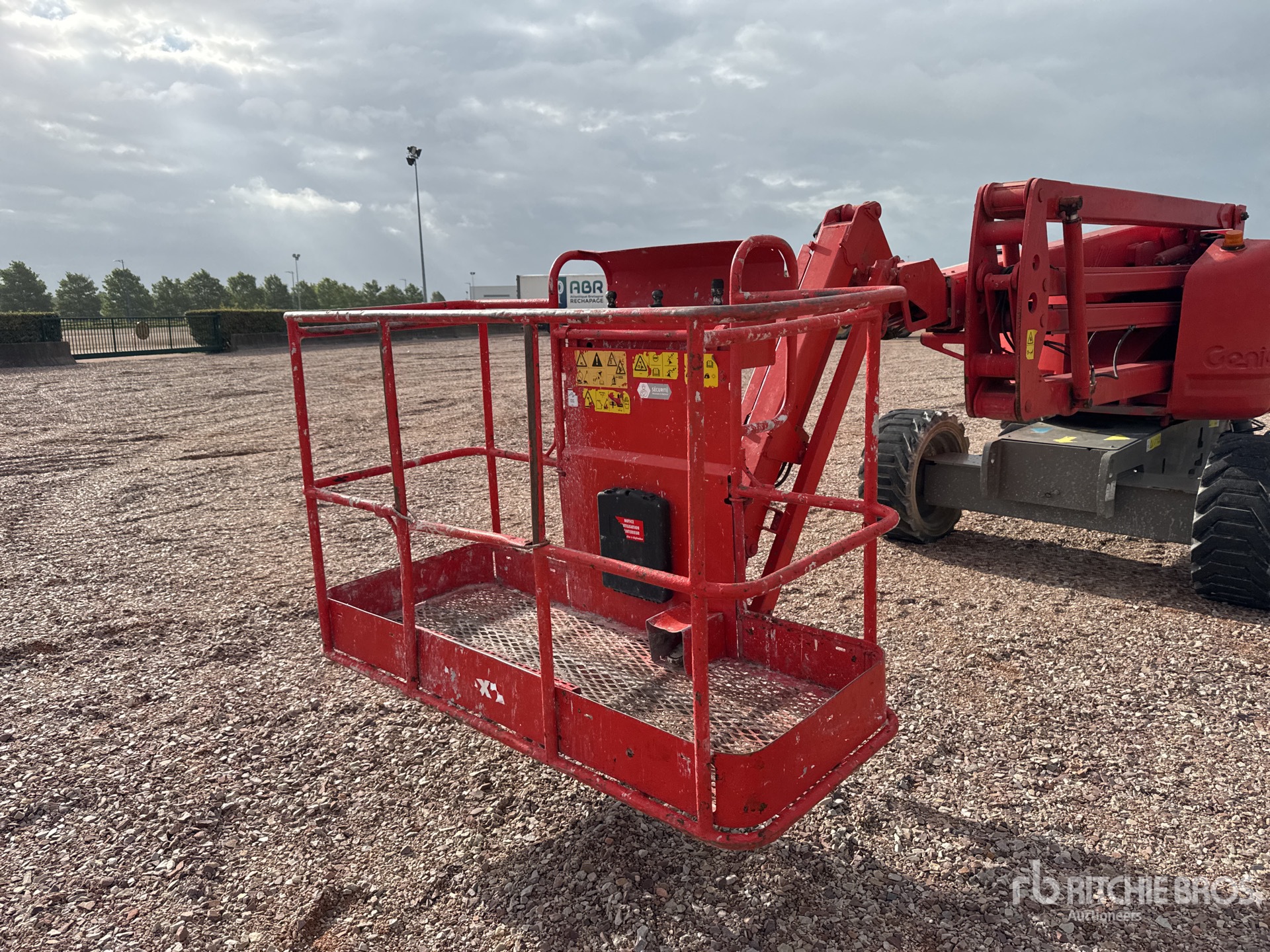 2012 Genie Z45/25