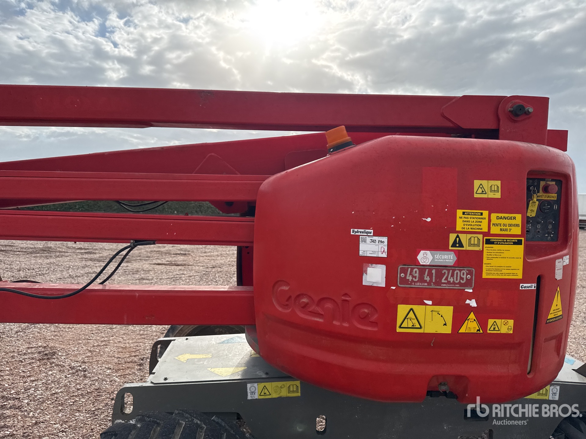 2012 Genie Z45/25