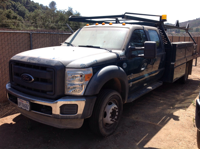 2012 Ford F-450 Super Duty Flatbed Truck