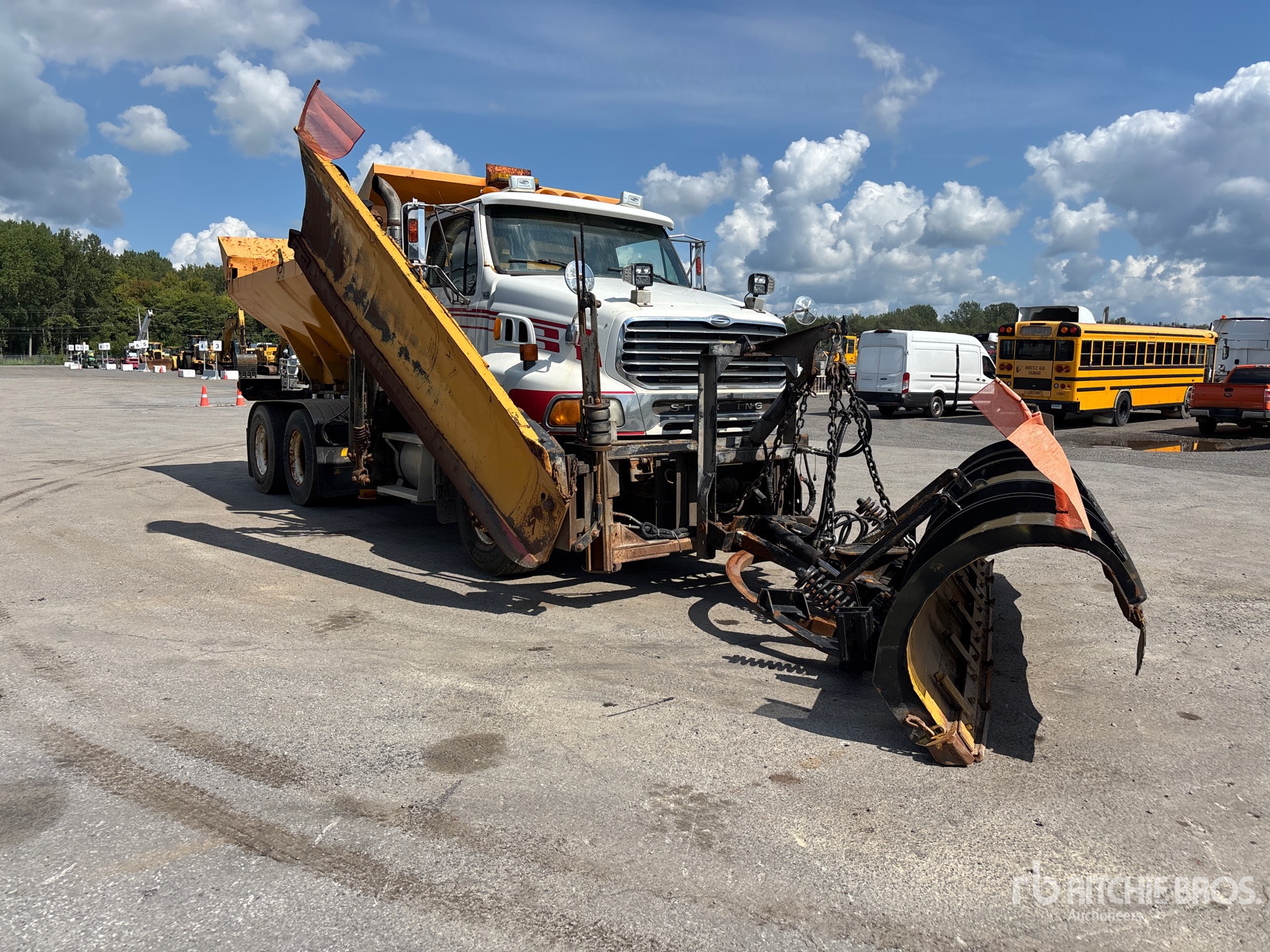 2006 Sterling LT9513