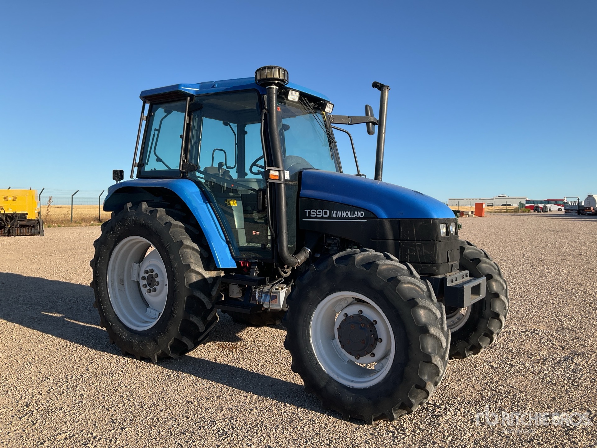 2001 New Holland TS90
