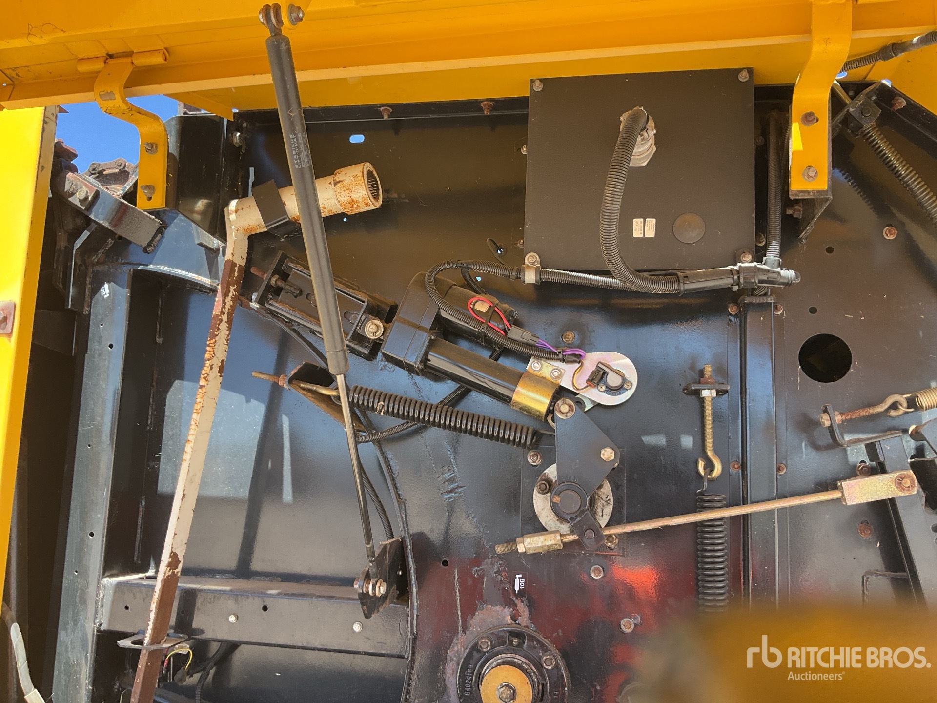2008 New Holland BR6090