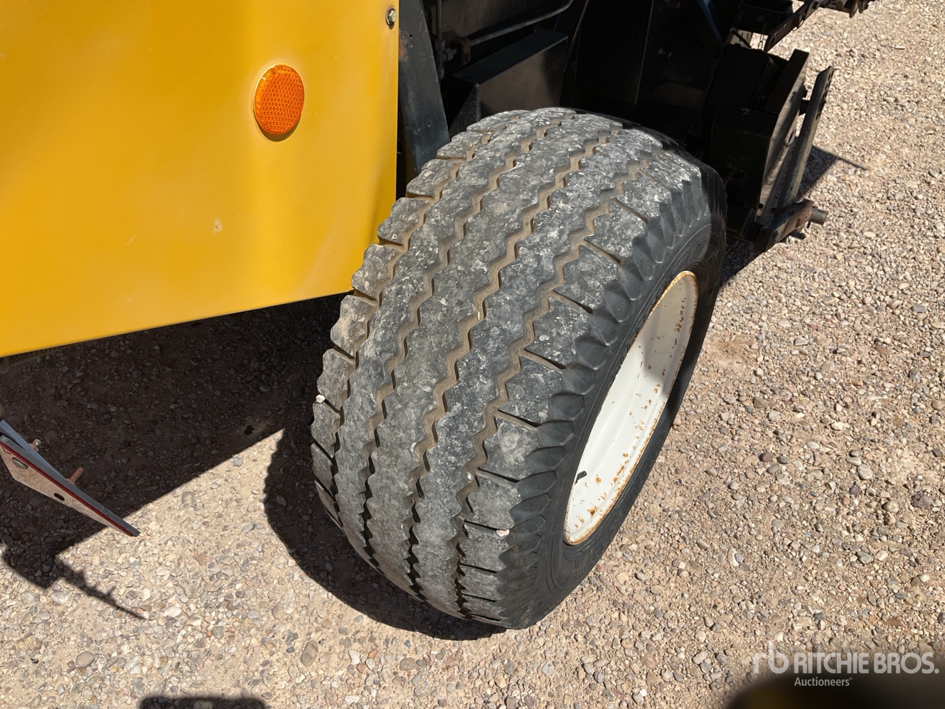 2008 New Holland BR6090