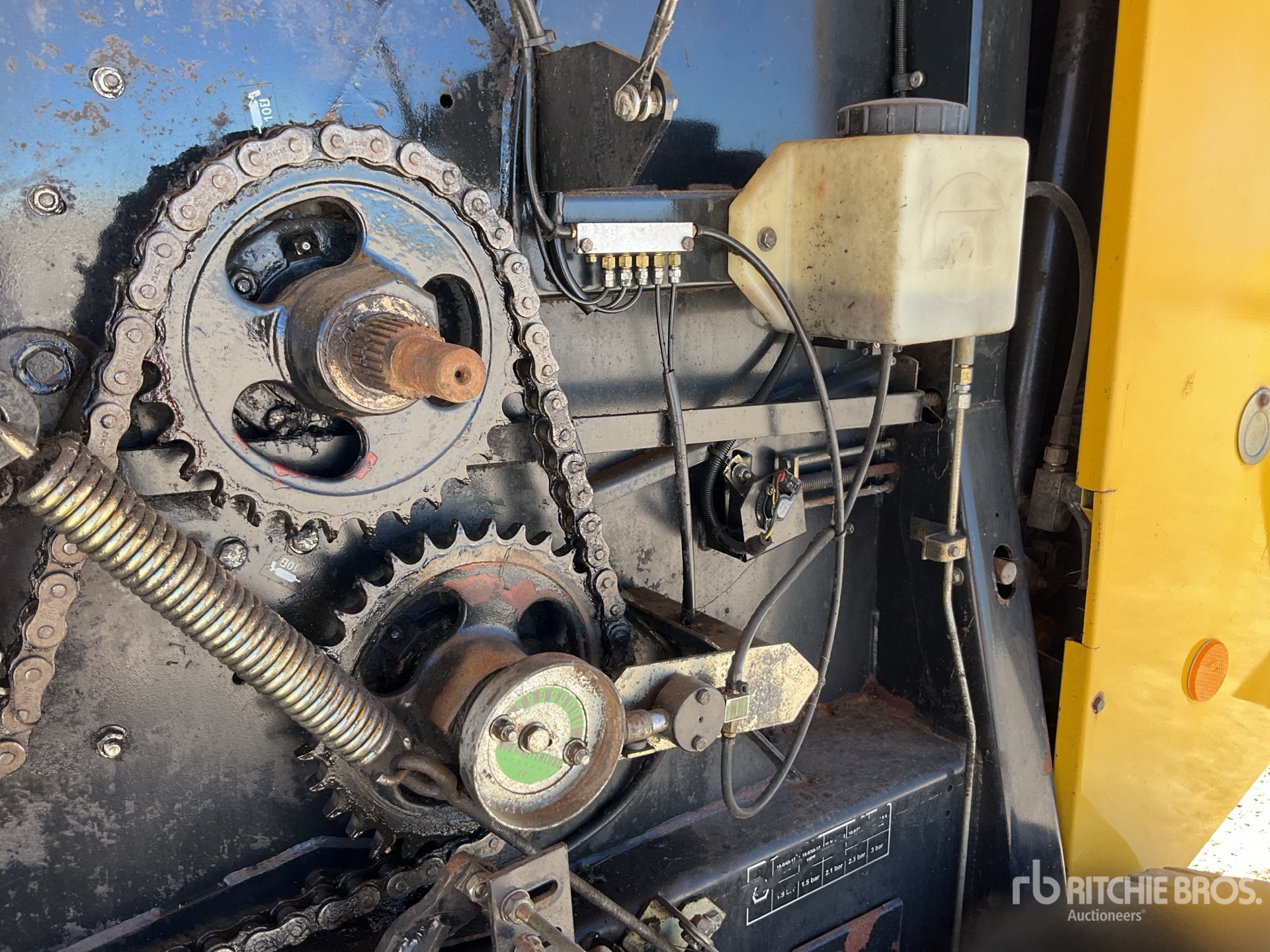 2008 New Holland BR6090