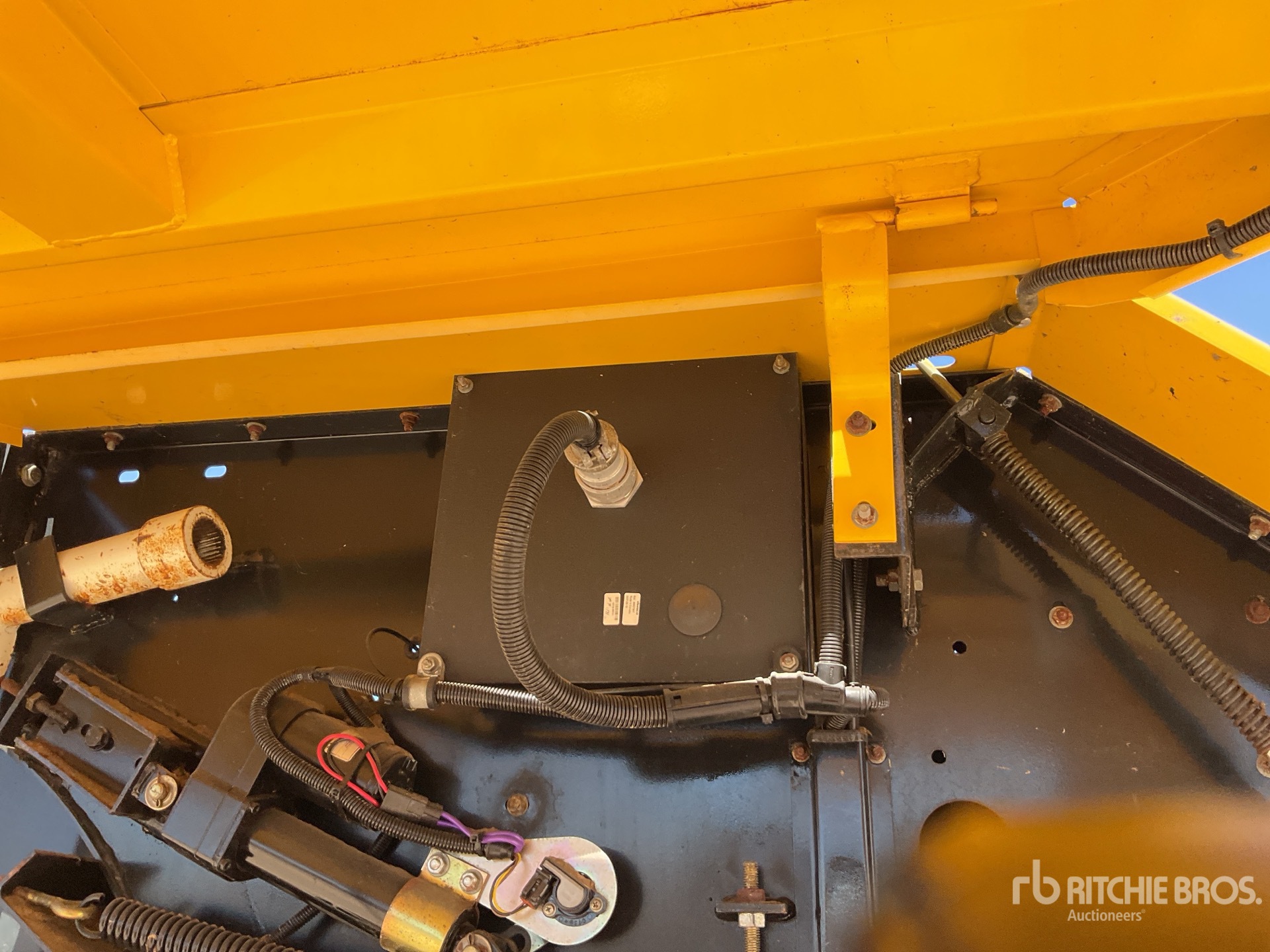 2008 New Holland BR6090