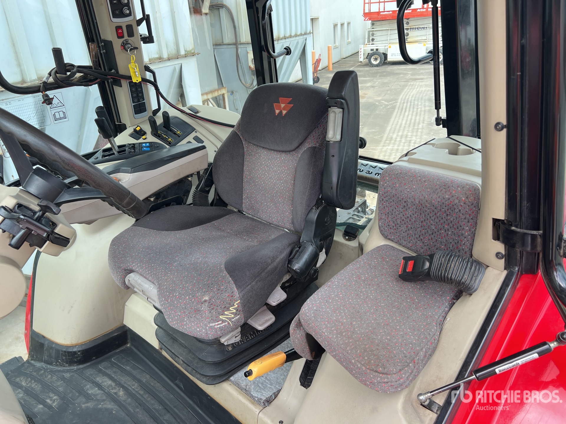 2014 Massey Ferguson 7620 DYNA6