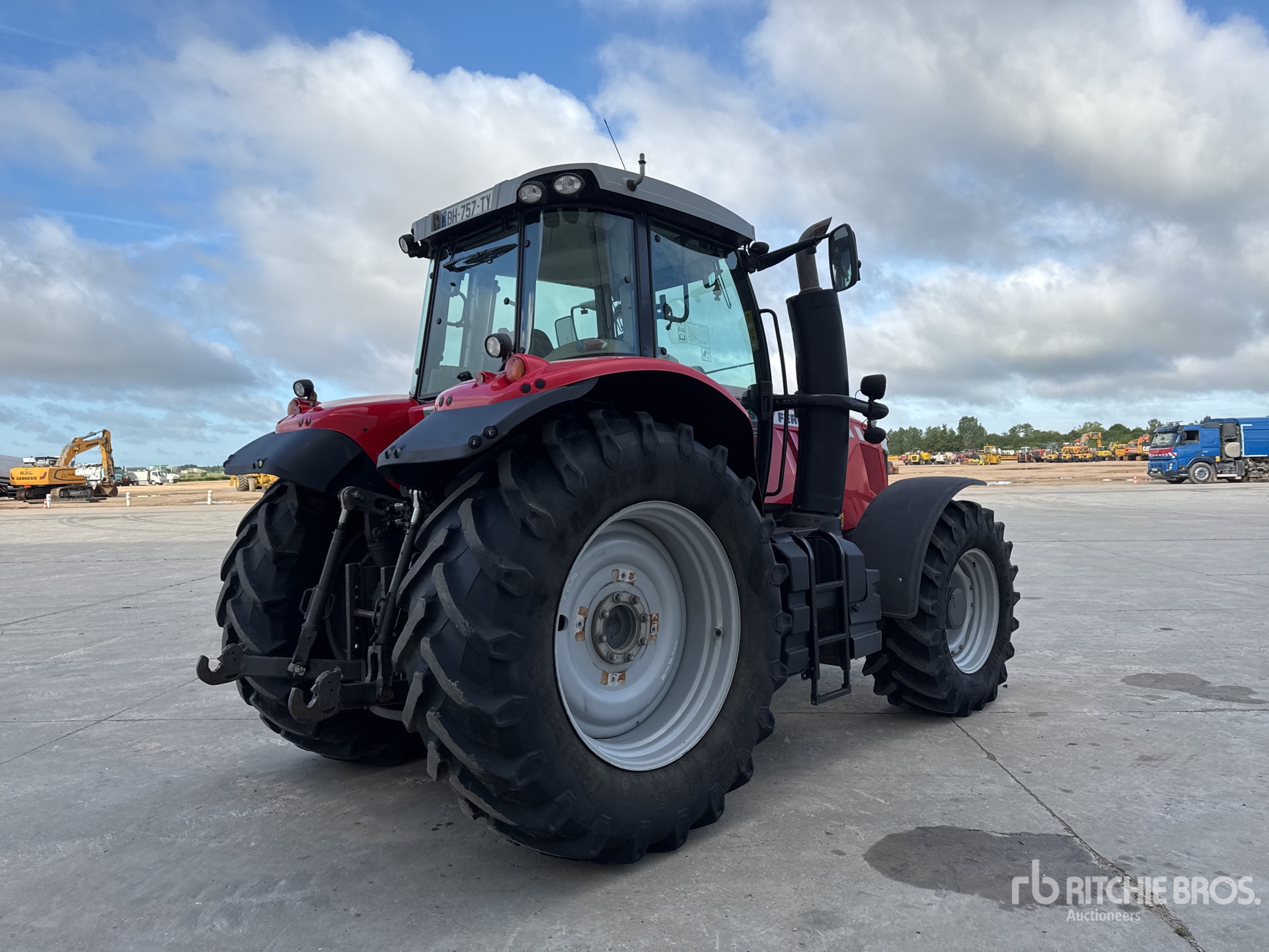 2014 Massey Ferguson 7620 DYNA6