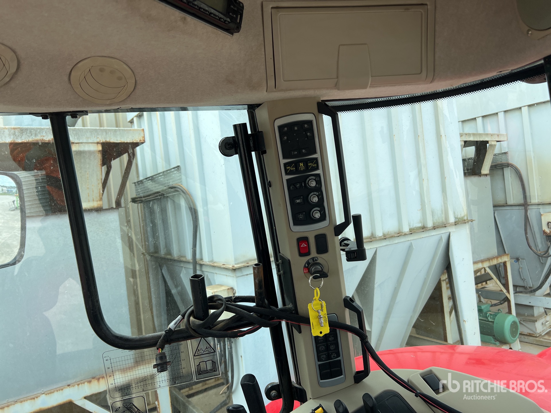 2014 Massey Ferguson 7620 DYNA6