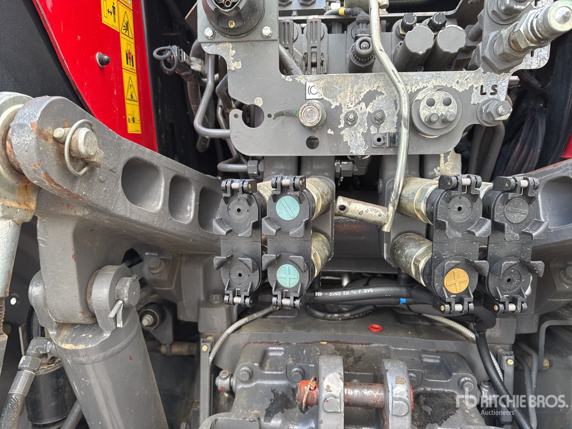 2014 Massey Ferguson 7620 DYNA6
