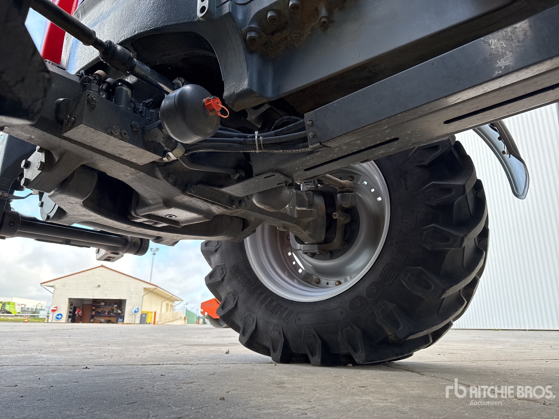 2014 Massey Ferguson 7620 DYNA6