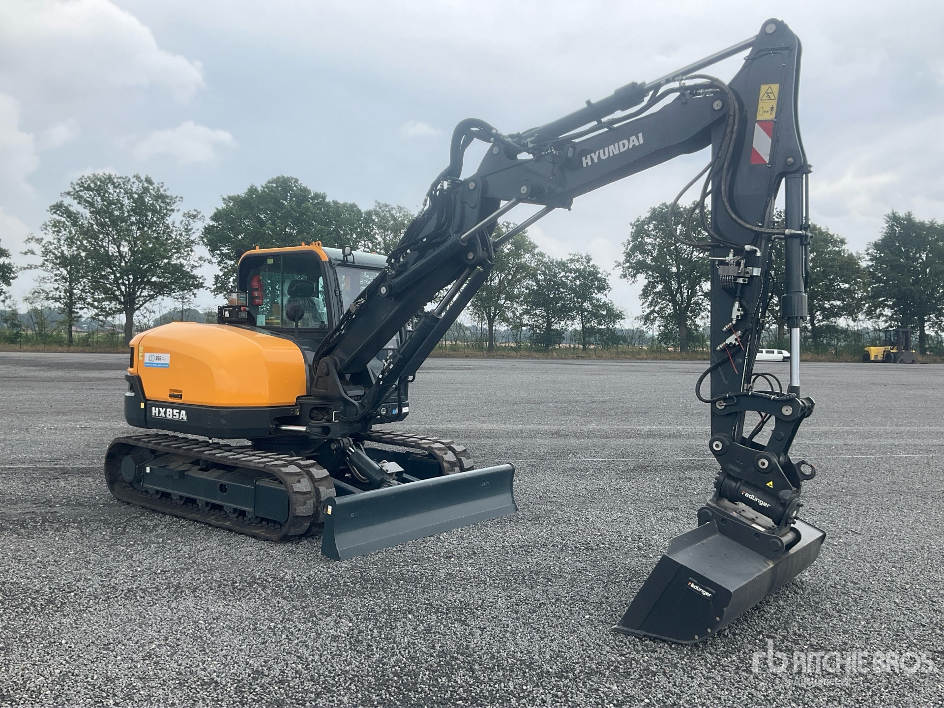 2023 Hyundai HX85A