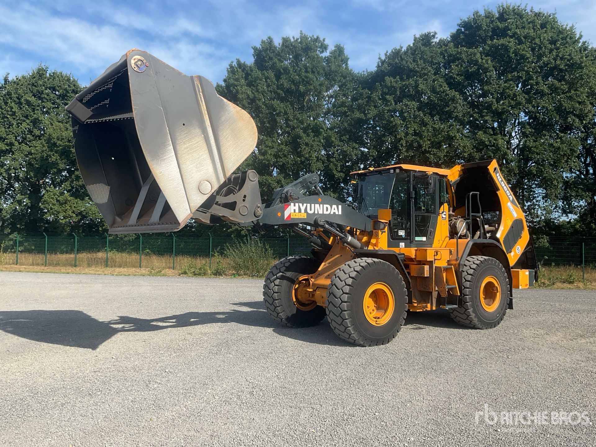 2024 Hyundai HL960A