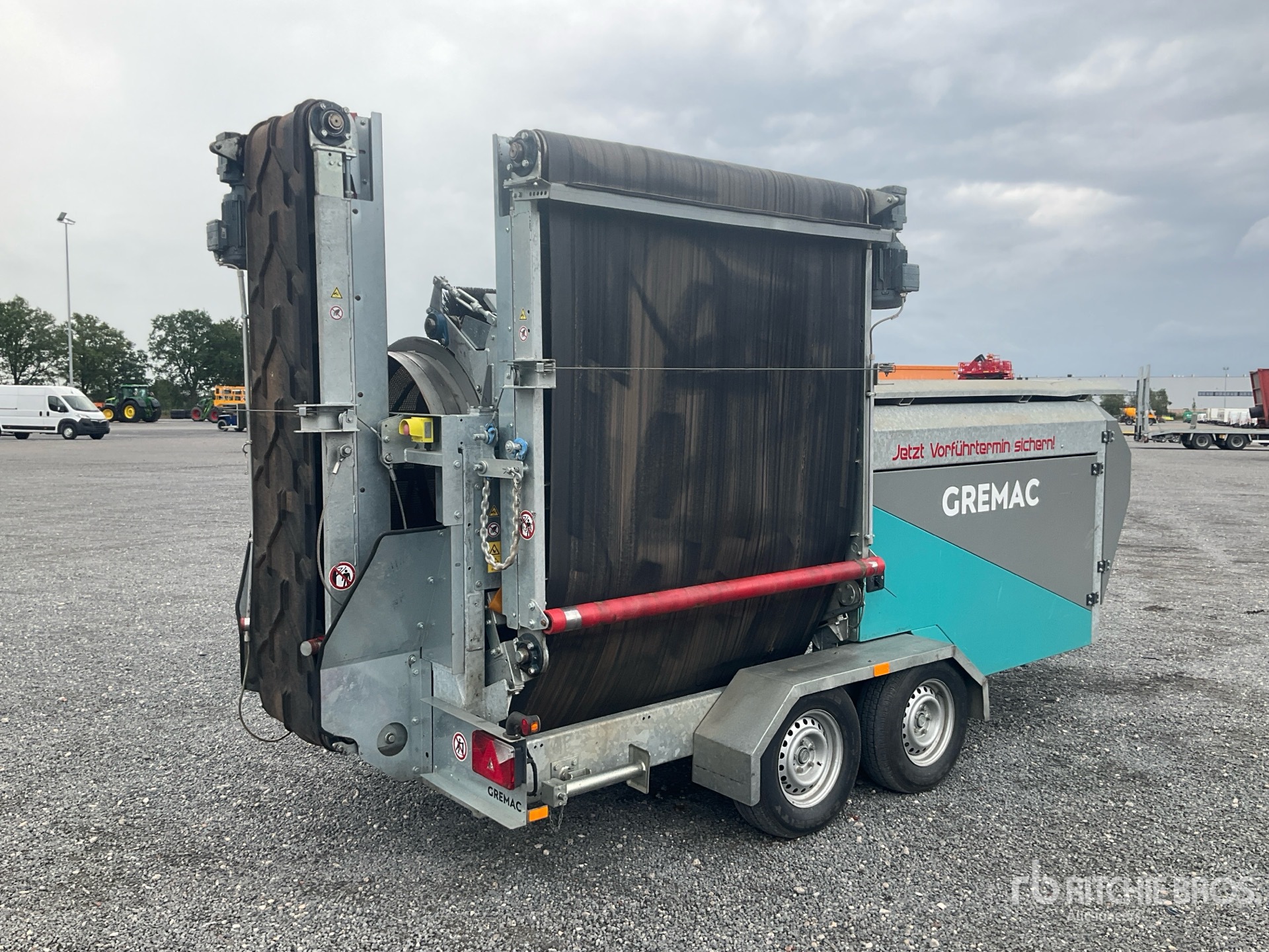 General Appearance with Picture, Right Rear Corner
